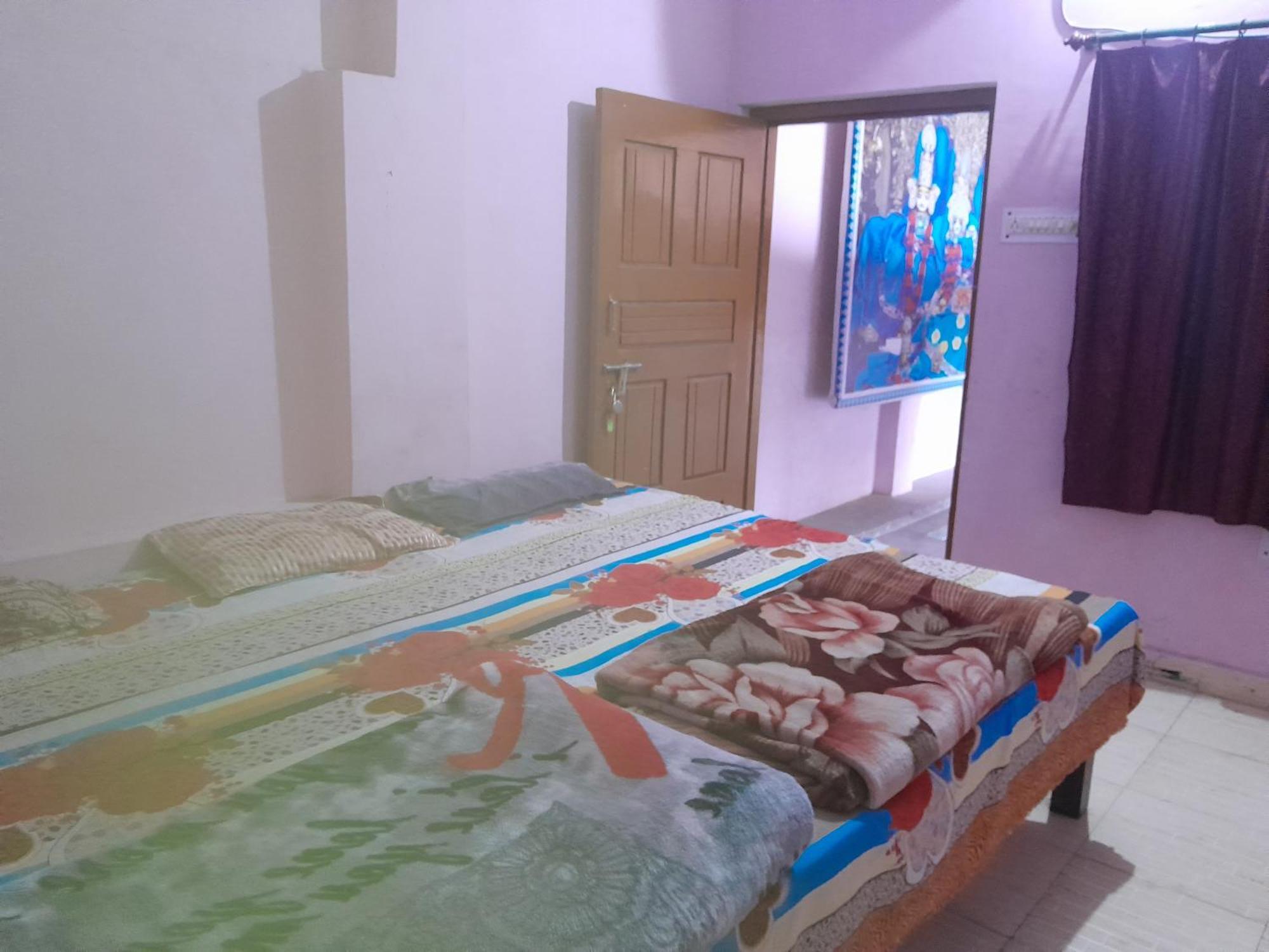 Ram Priya Kunj Atithi Niketan *