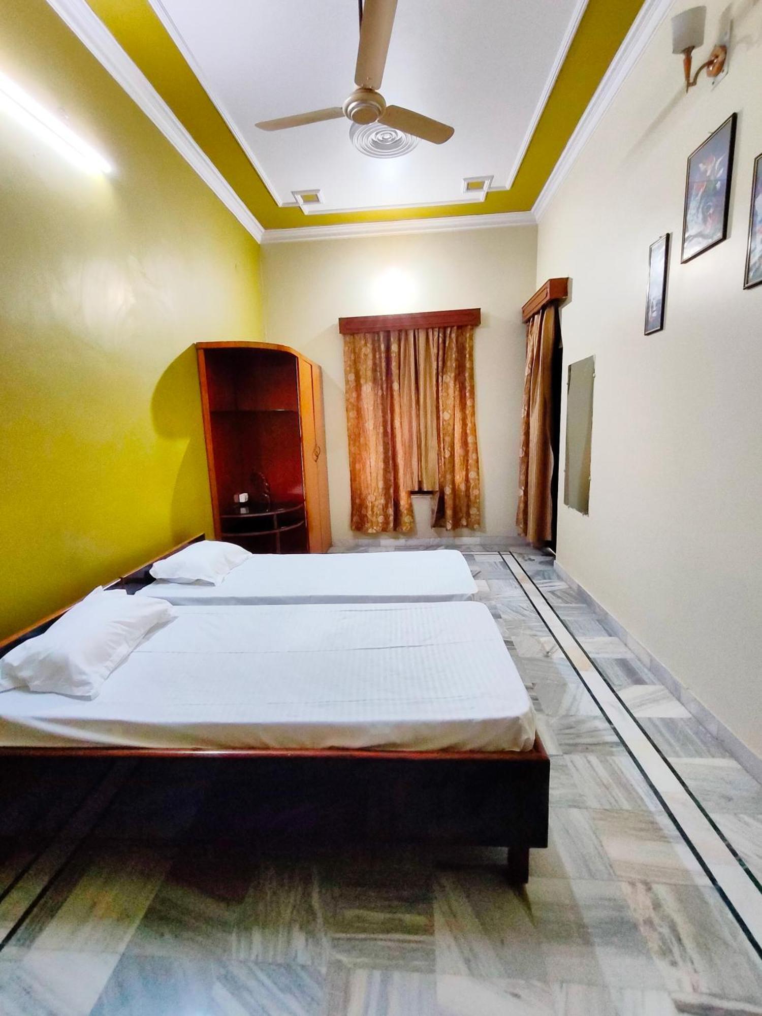 Shantiniketan 4bhk Comfortable Family In