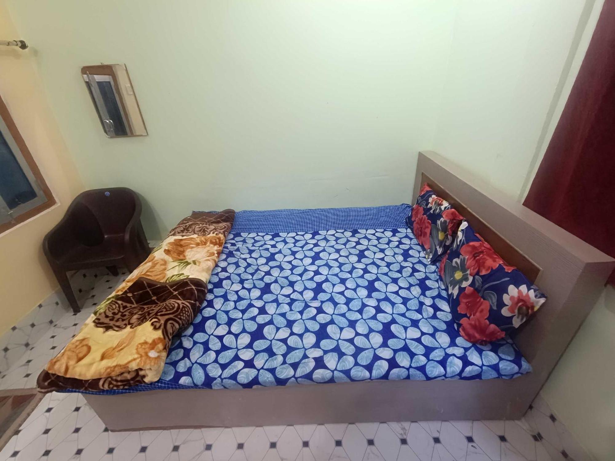 O Tulsi Satsang Bhawan Apartment *