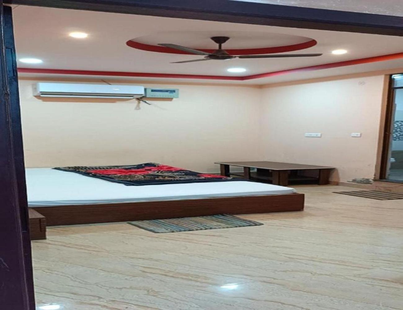 The Mansarovar Palace, Homestay *