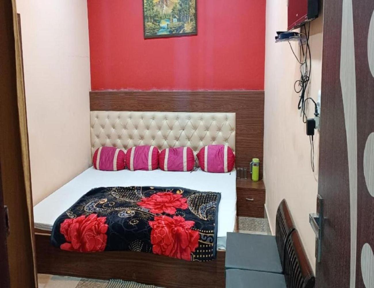 The Mansarovar Palace, Homestay Ayodhya