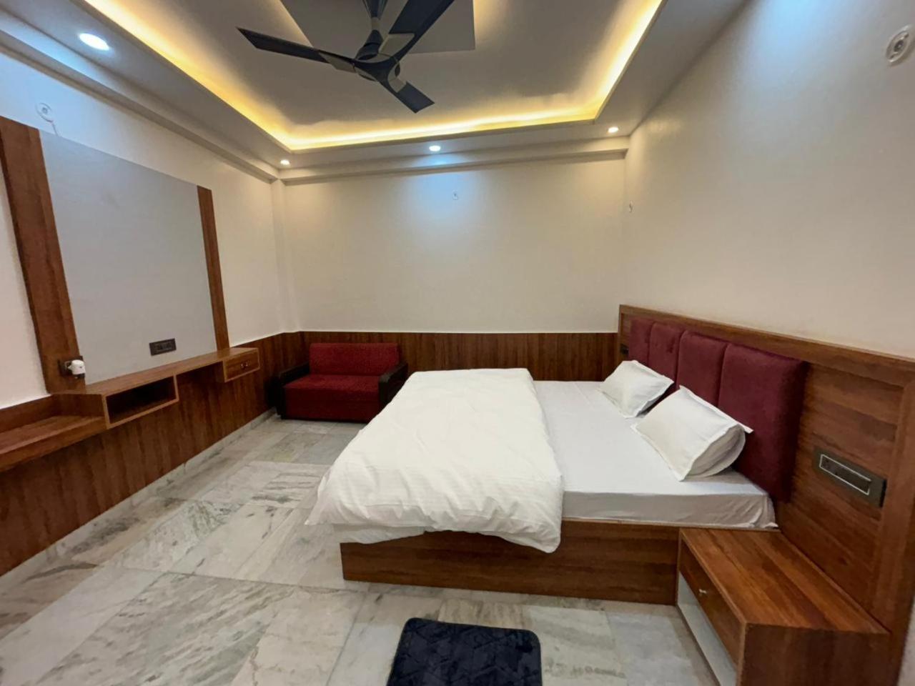 Homestay Vrindavan Garden Ayodhya