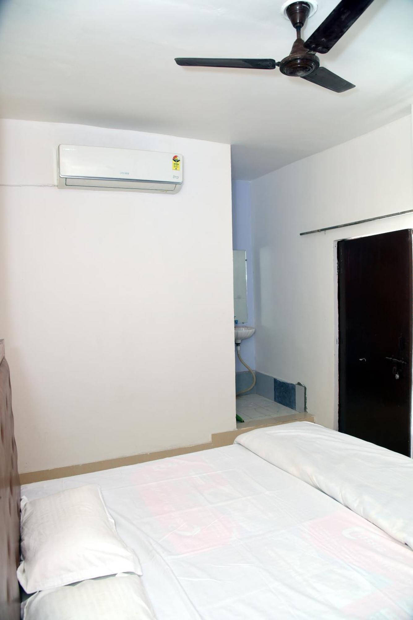 Homestay Relax With Ramayana Ayodhya