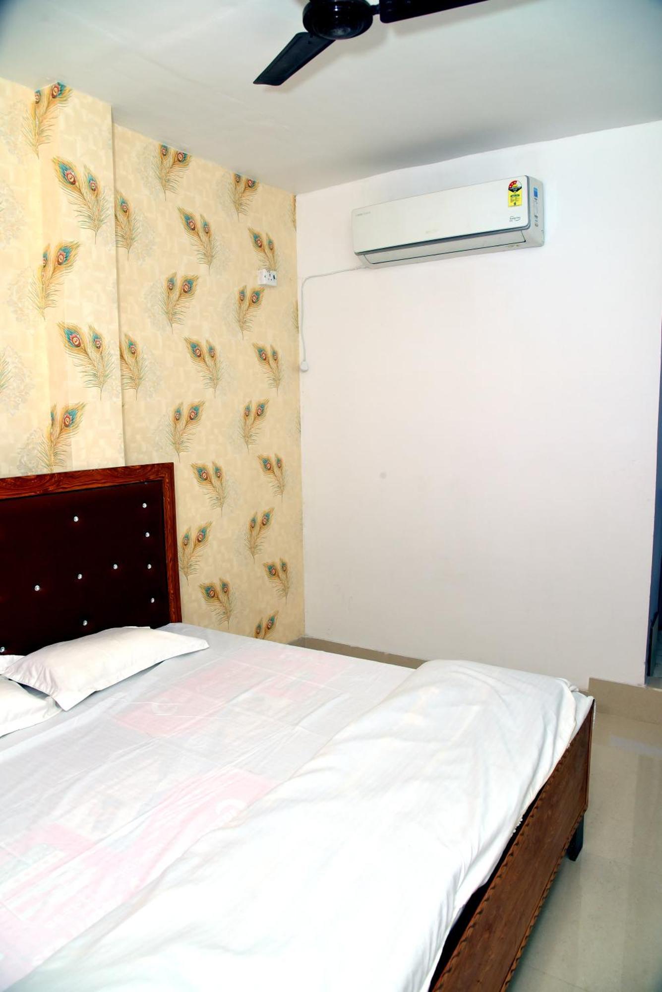 Relax With Ramayana Homestay *