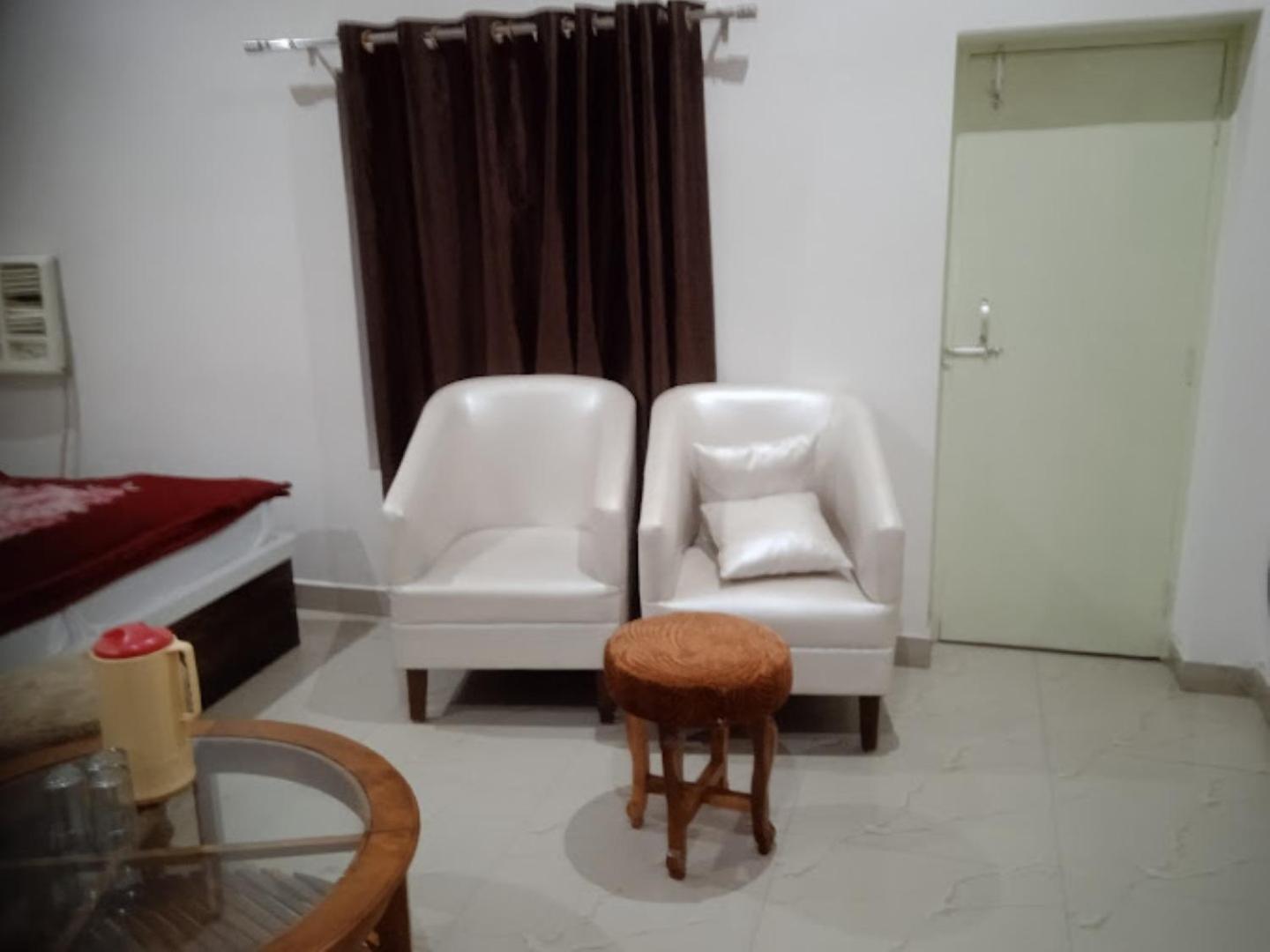 Shri Ram Hotel Ayodhya