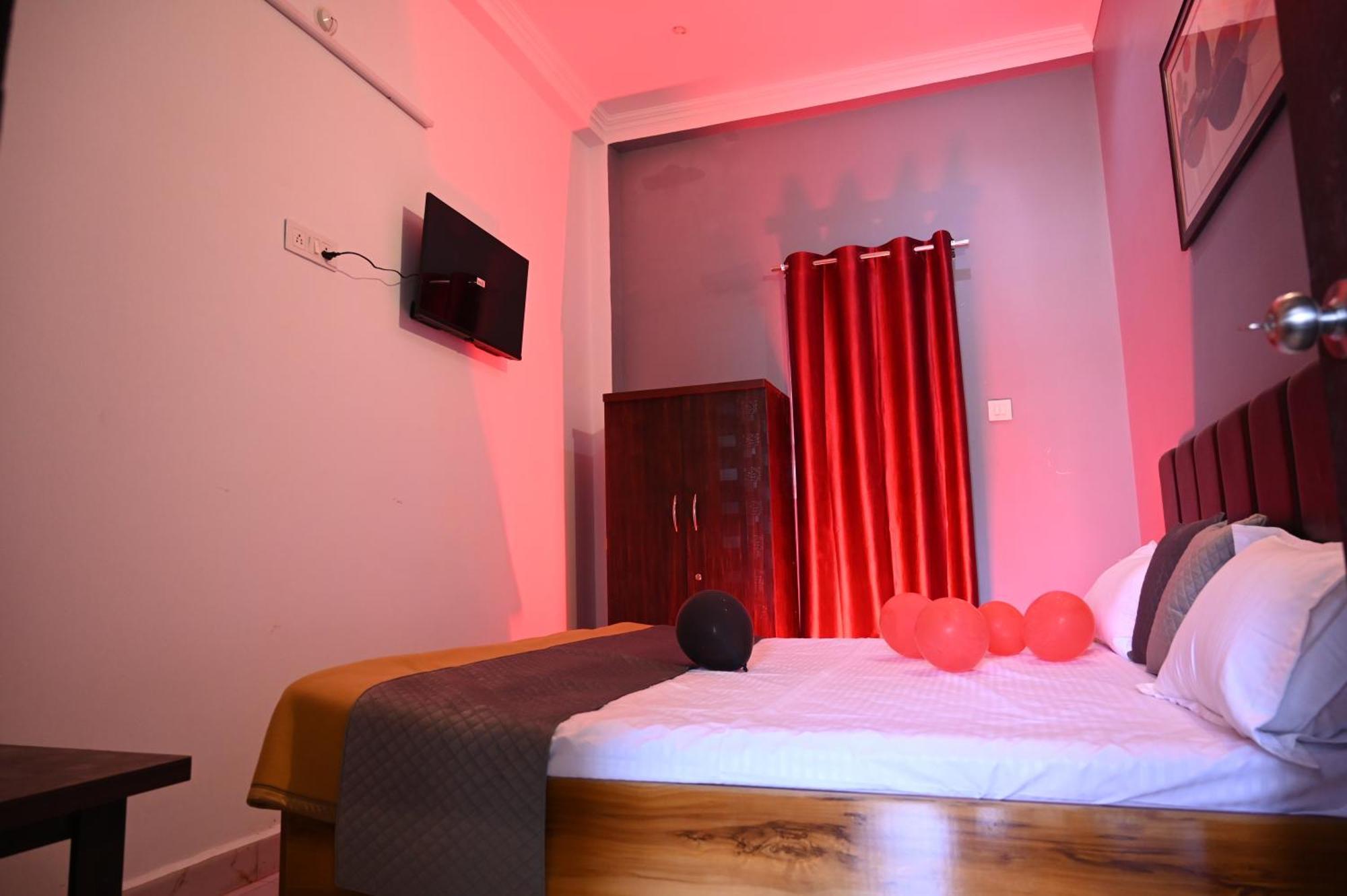Paying Guest 2* Ayodhya