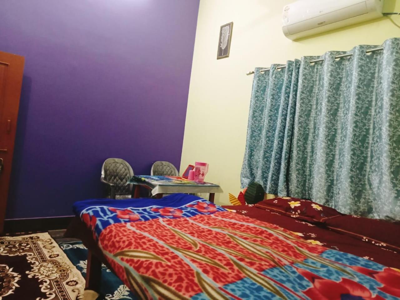 Hari Suman Paying Guest house *
