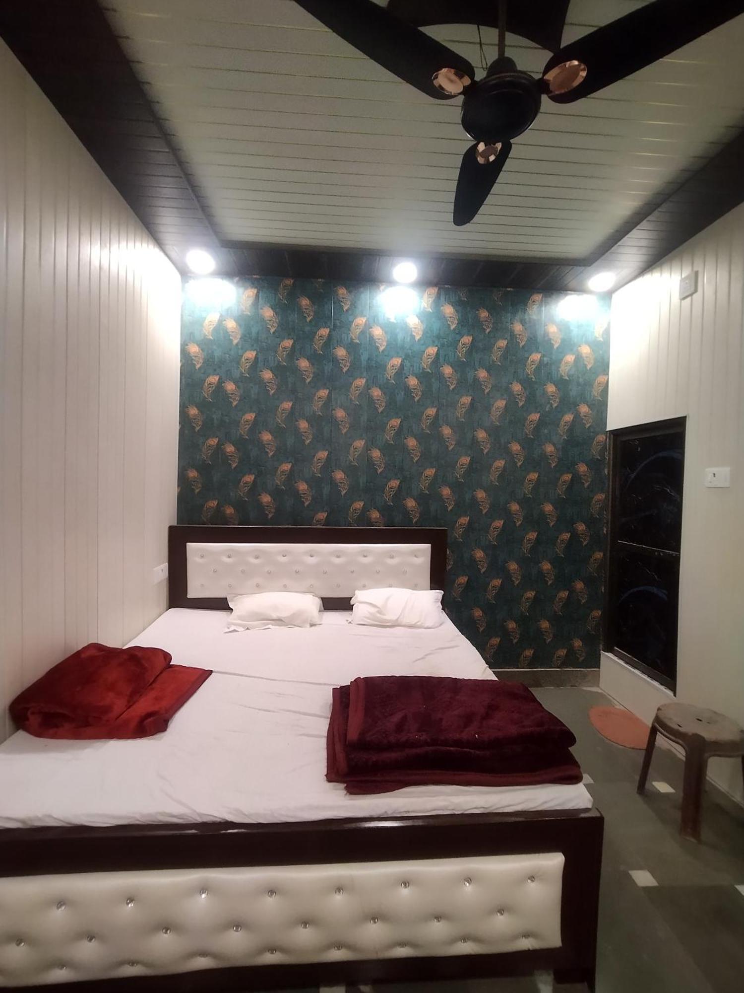 Guest house Shri Ram Krishan Atithi Bhawan *