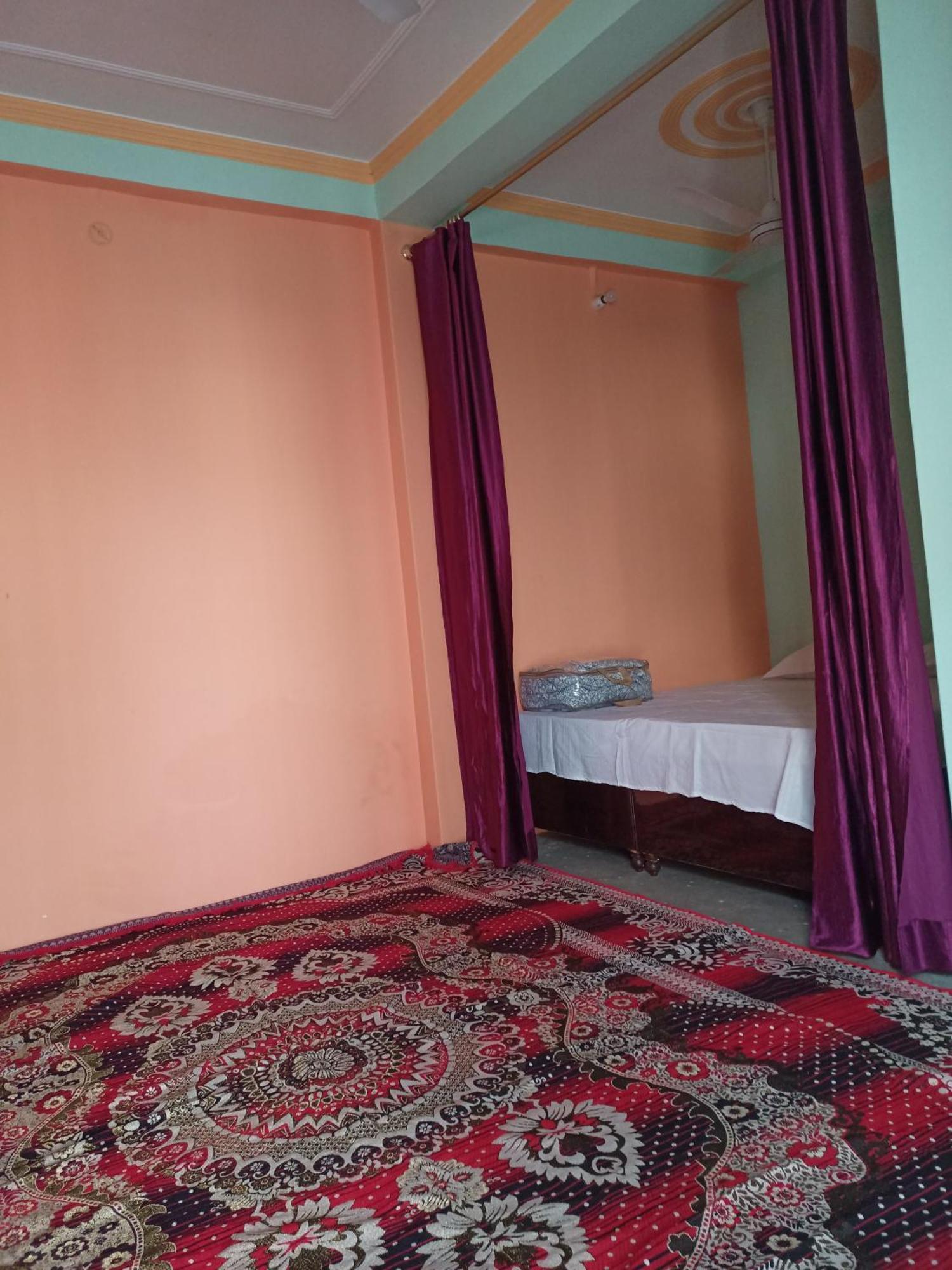 Girija Shail Bhavan Guest house Ayodhya