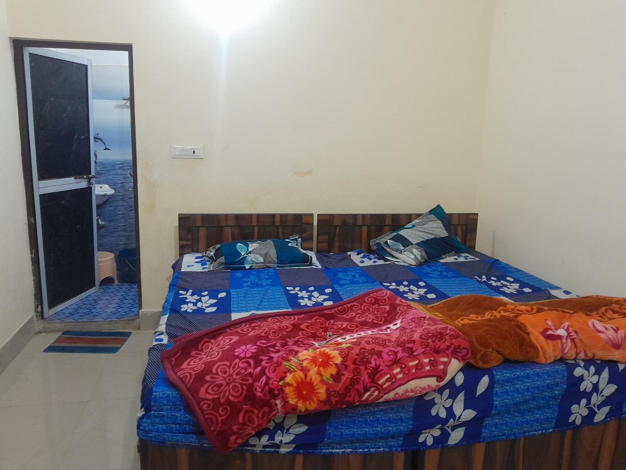 Ram Priya Kunj Atithi Niketan * Ayodhya