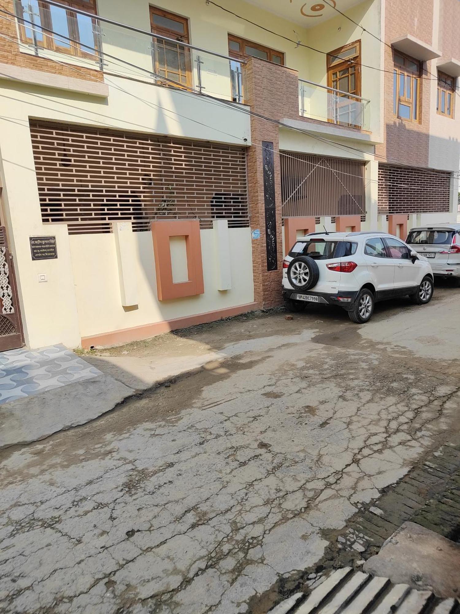 Shantiniketan 2 Bhk In Apartment Ayodhya