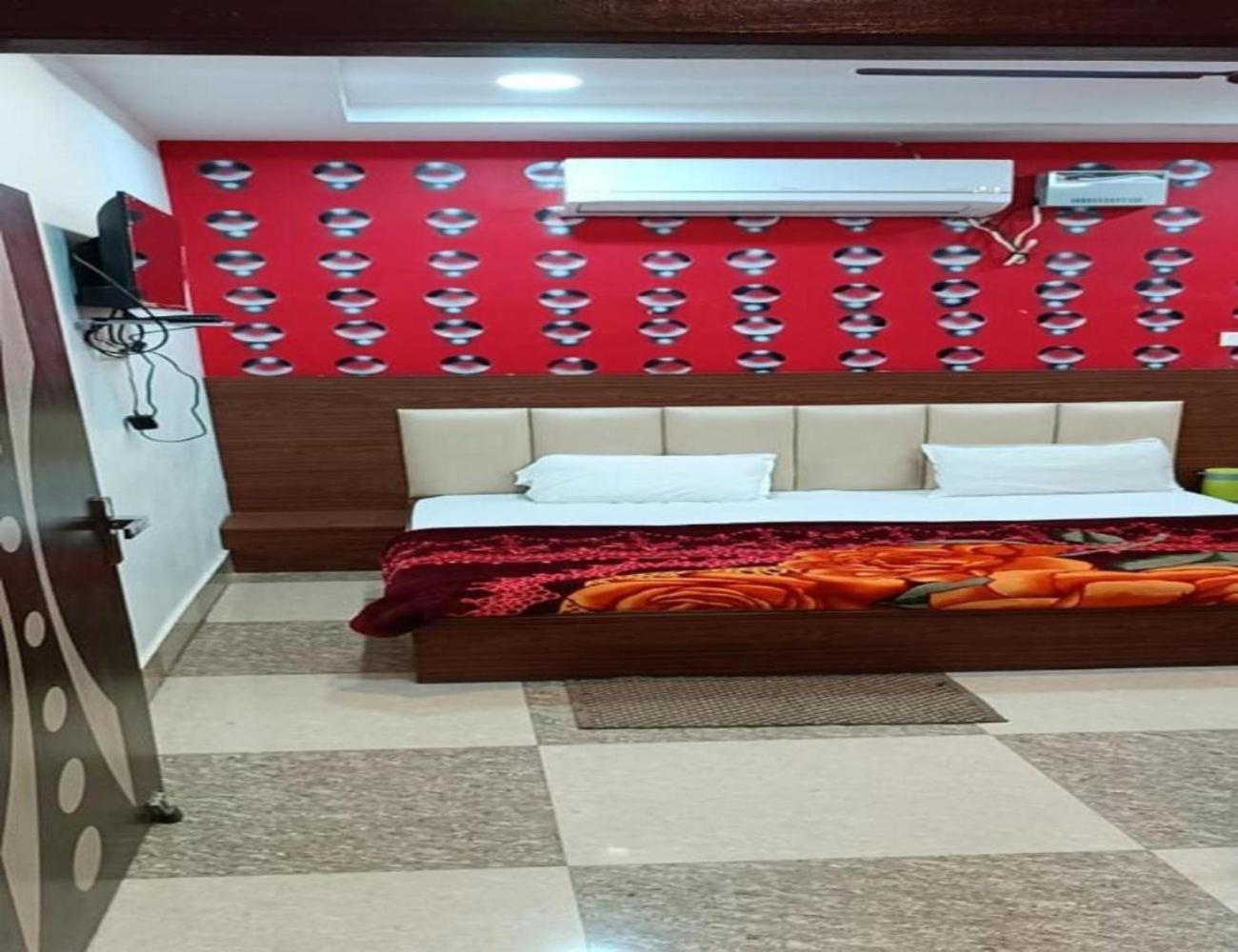 Homestay The Mansarovar Palace, *
