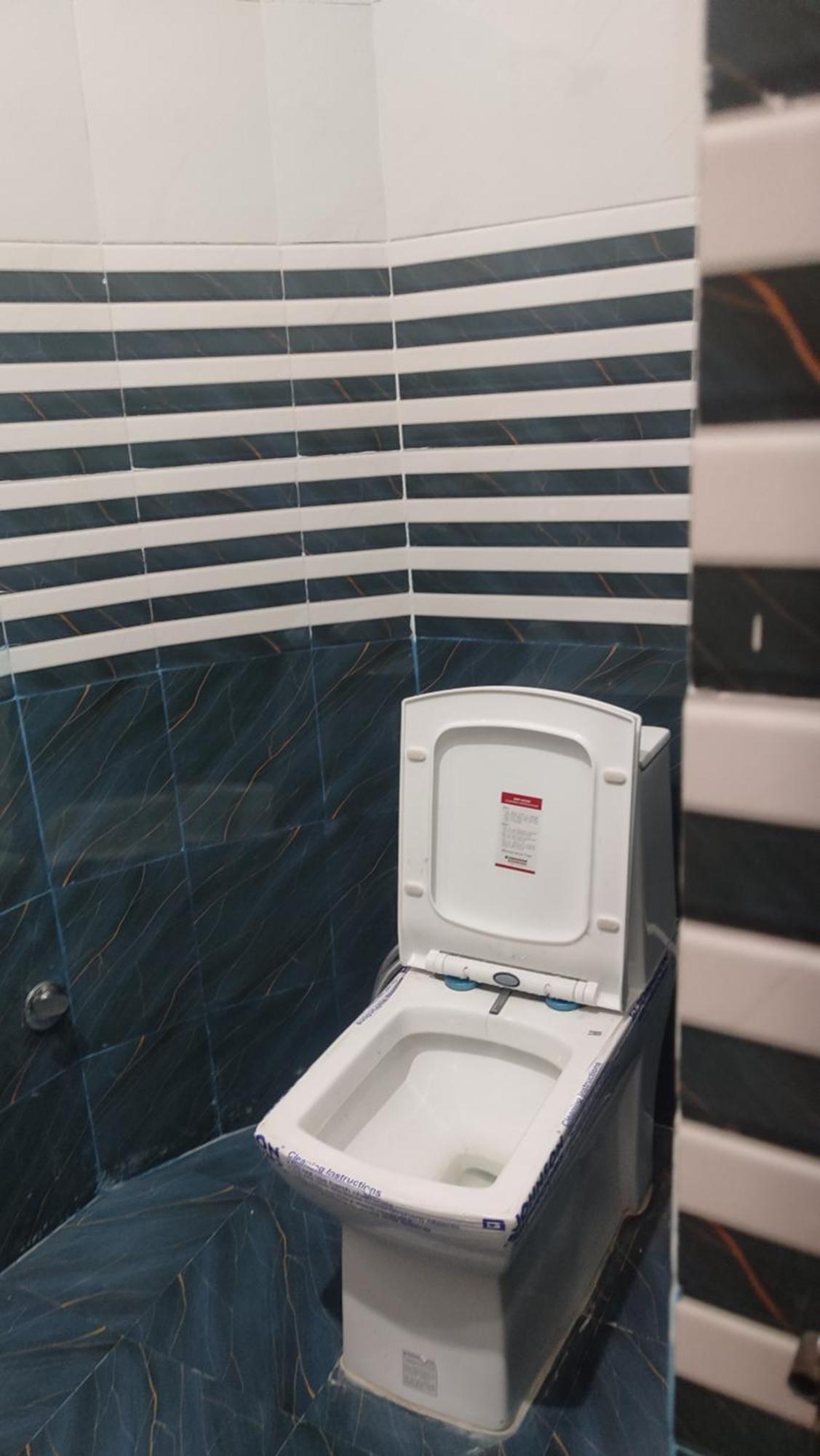 Homestay Shanti And Restaurant Just 1500 Meter Sri Ram Mandir Near Dham Station