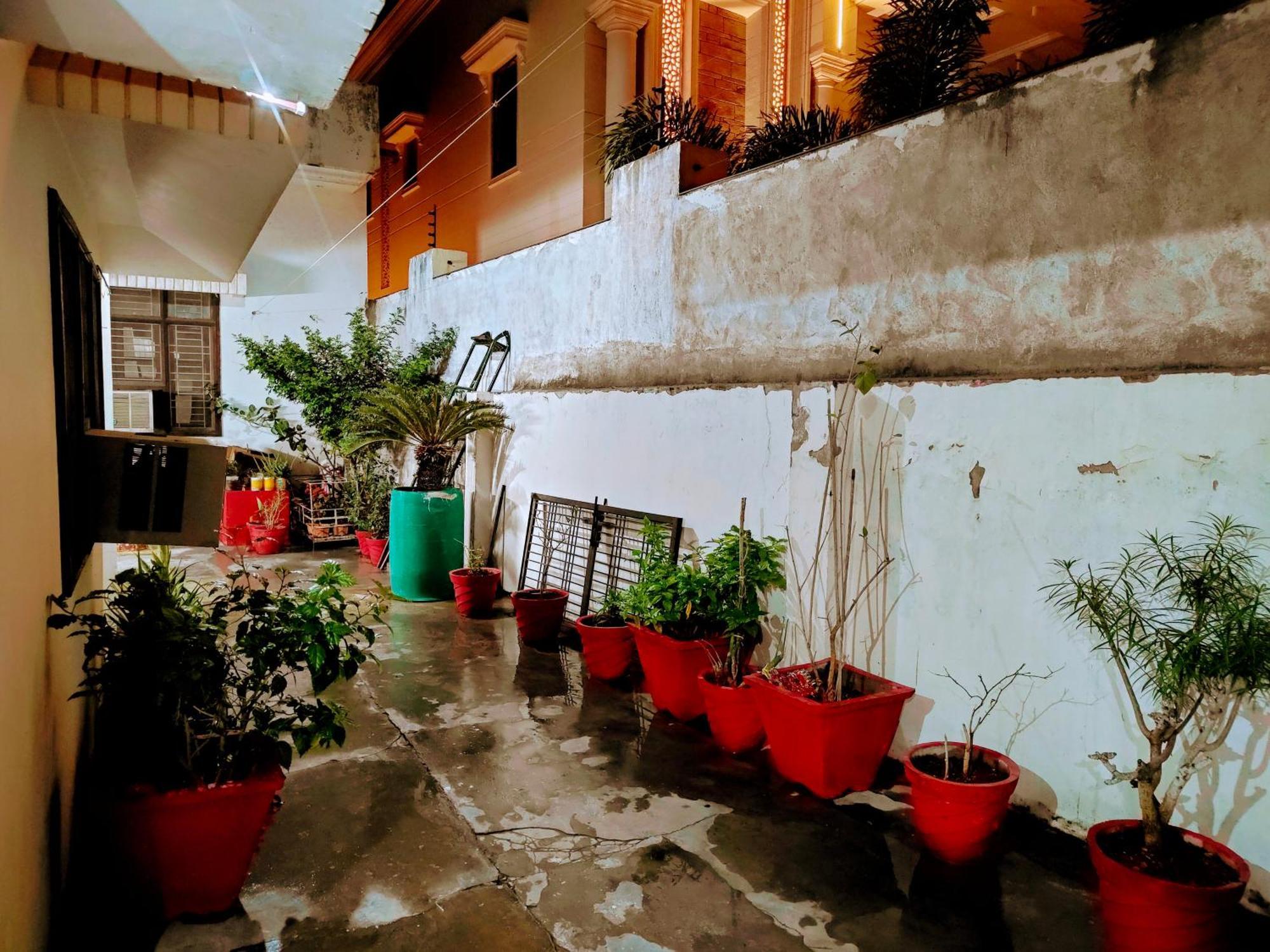 Shantiniketan 4bhk Comfortable Family In