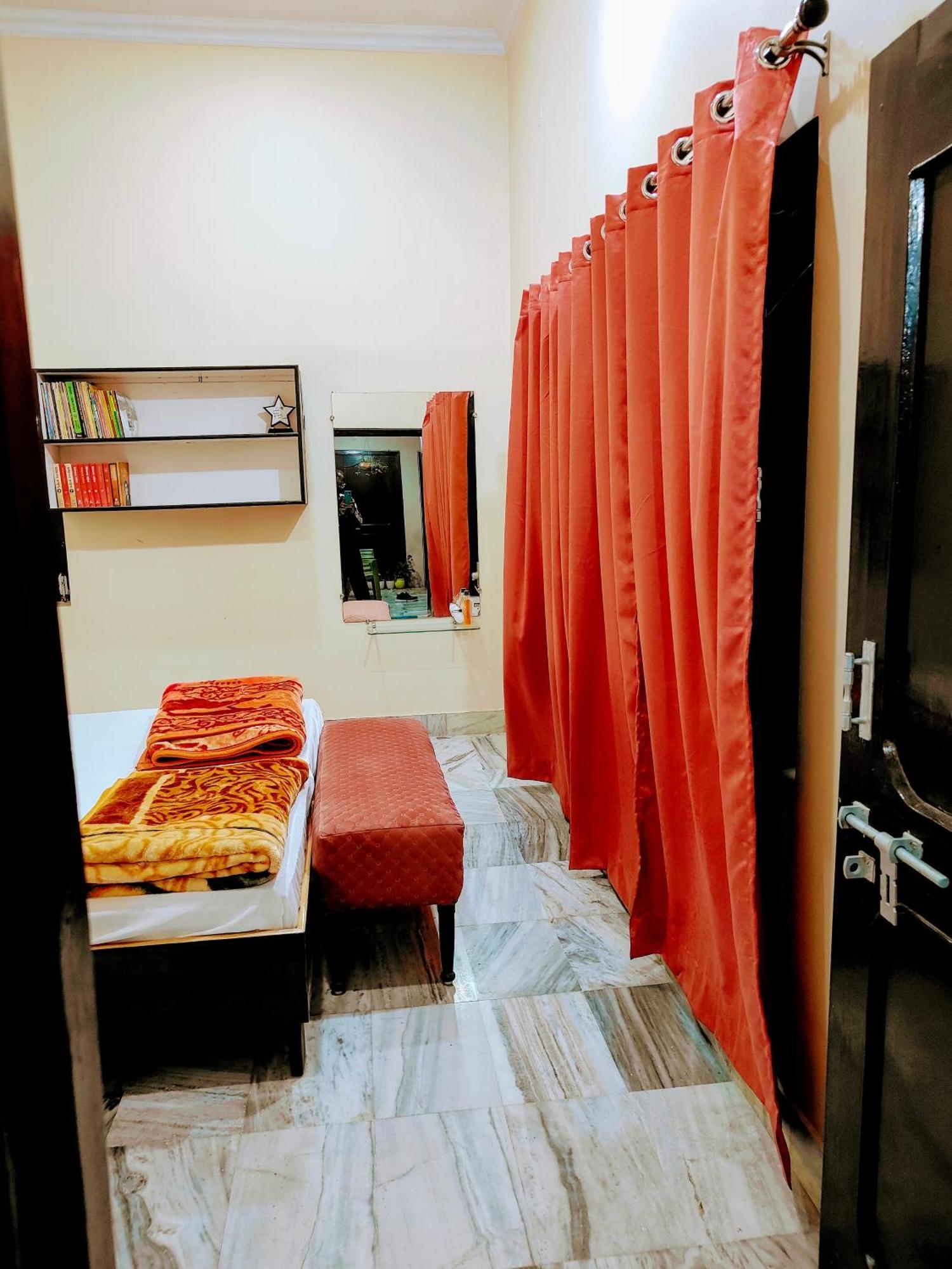 Shantiniketan 4bhk Comfortable Family In *