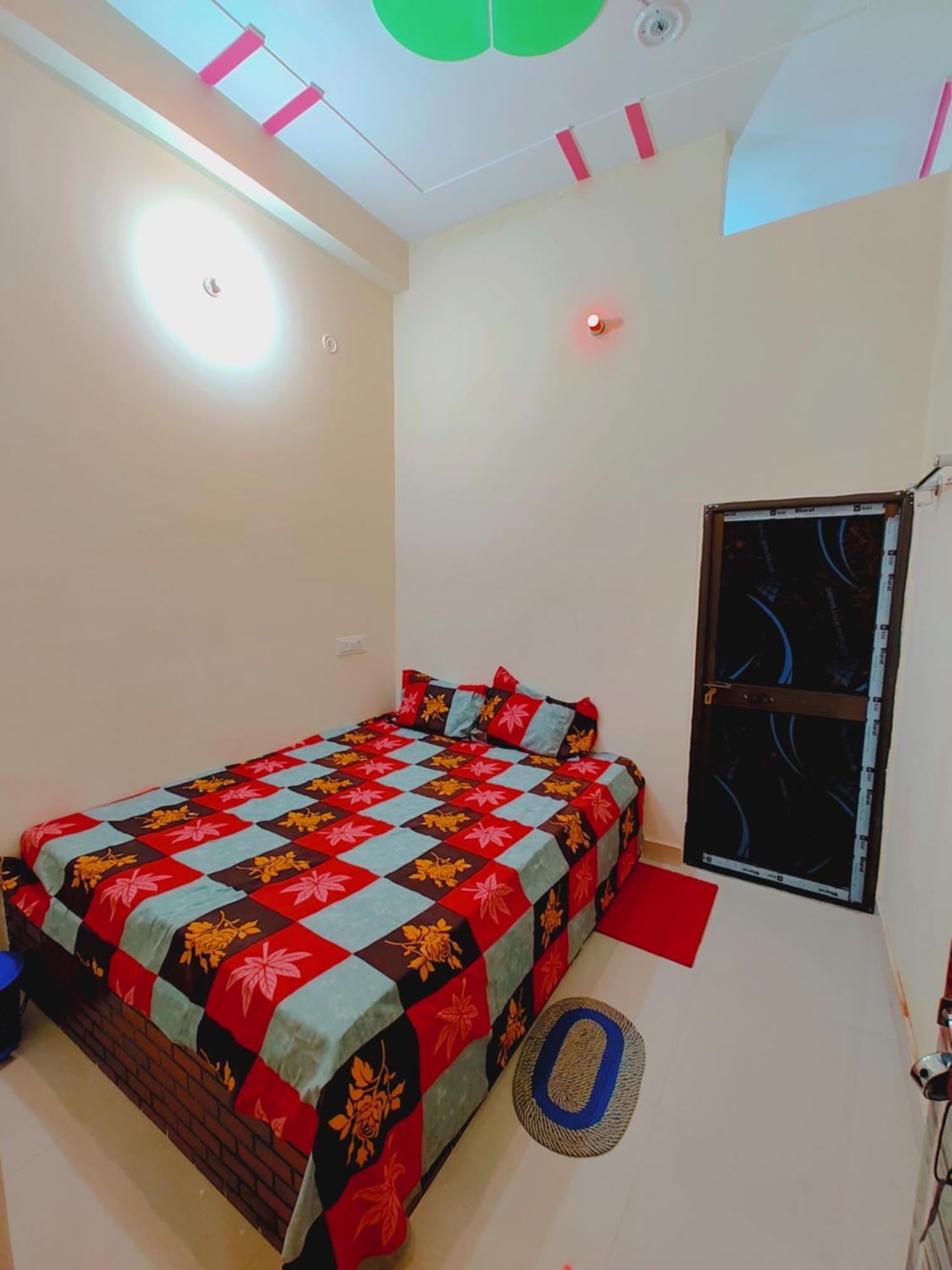 Aayu Parth Residency 300 M From Ram Janam Bhumi Homestay Ayodhya