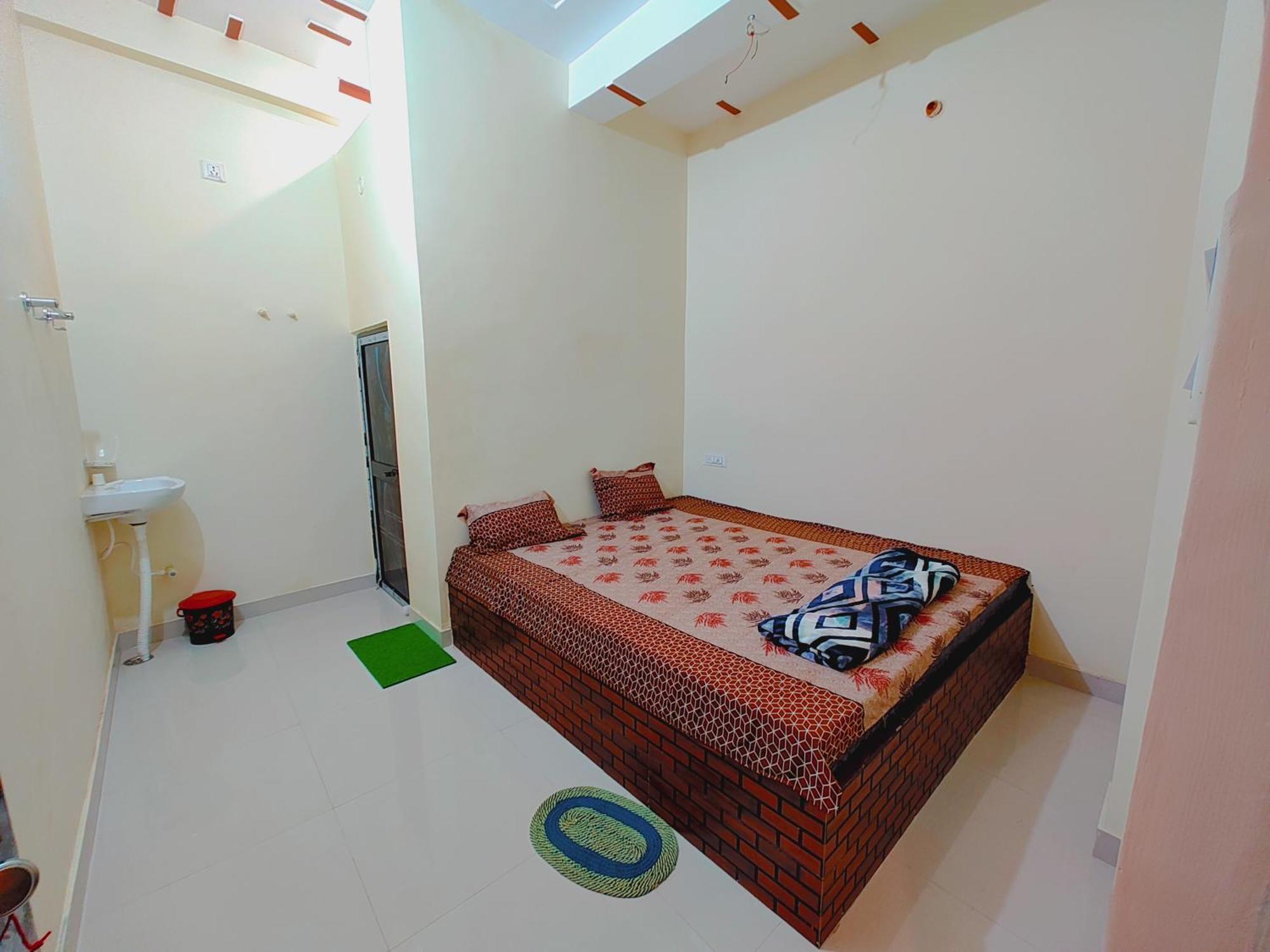 Aayu Parth Residency 300 M From Ram Janam Bhumi Homestay Ayodhya