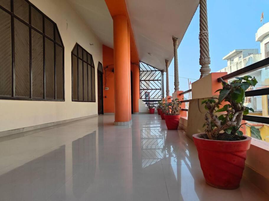 Apartment Shantiniketan - Comfortable In *