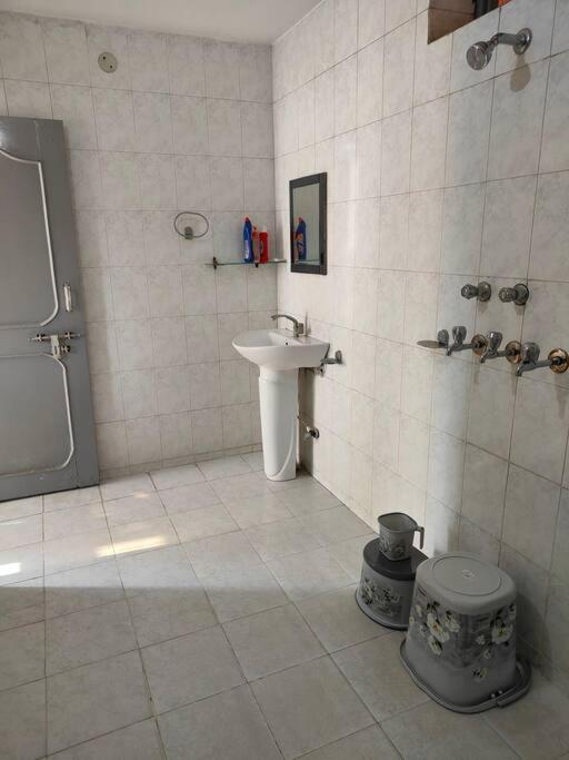 Shantiniketan - Comfortable In Apartment *