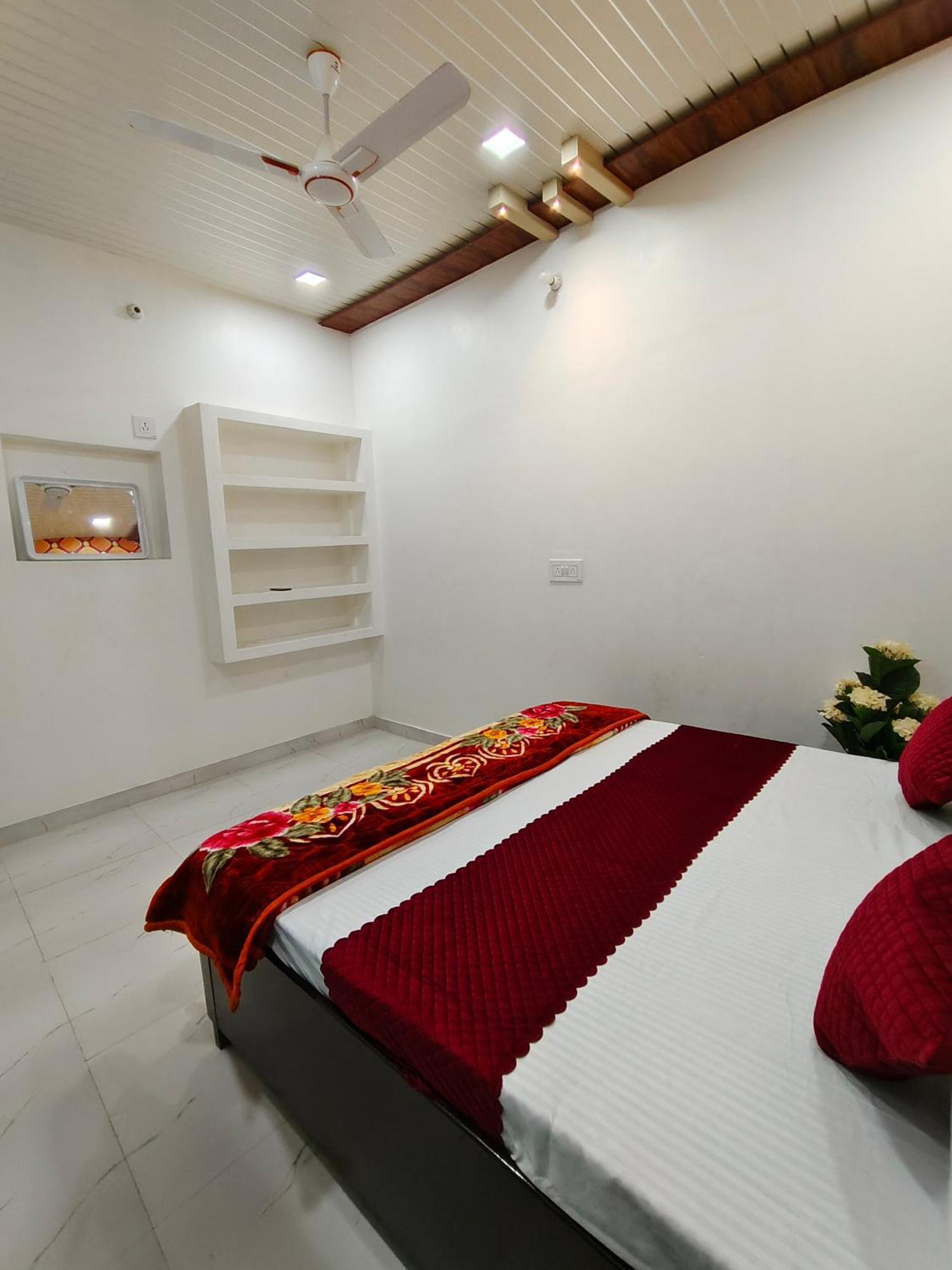 Vasant Vihar Homestay Bed & Breakfast Ayodhya