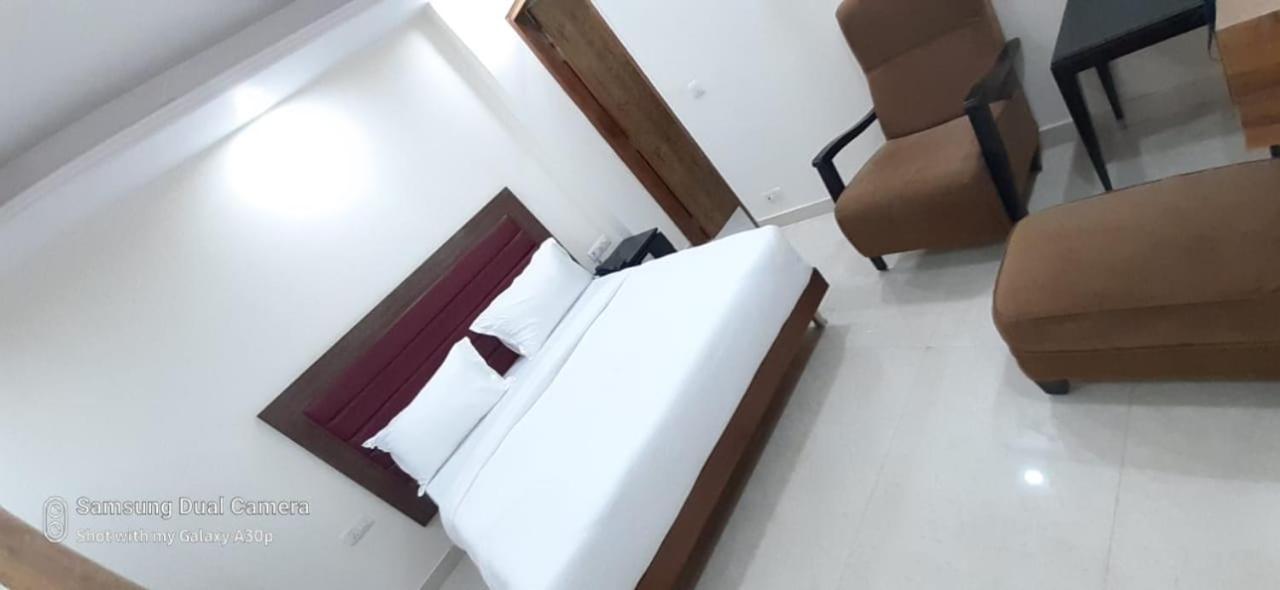 Homestay R K Palace And Near 700 Meter From Ram Lala Temple Ayodhya