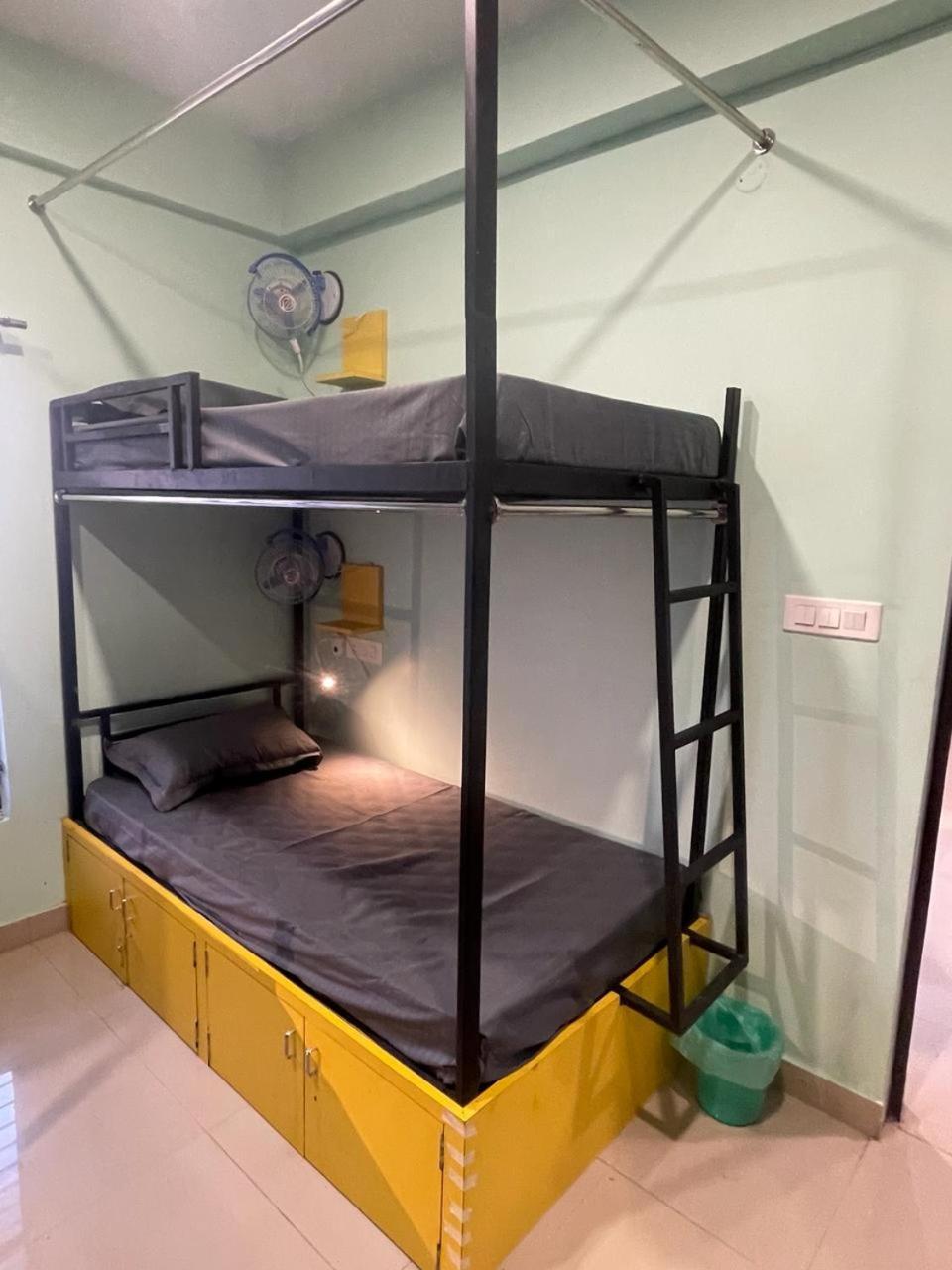 Hotel Hashtag Traveller's 2*