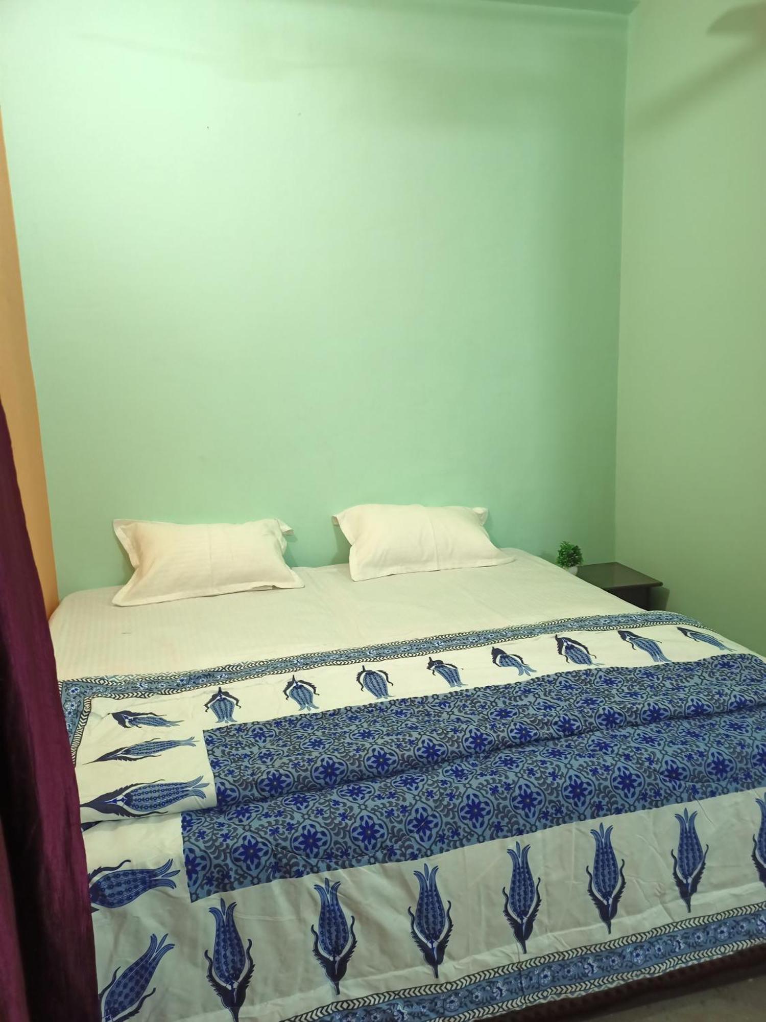 Girija Shail Bhavan Guest house *