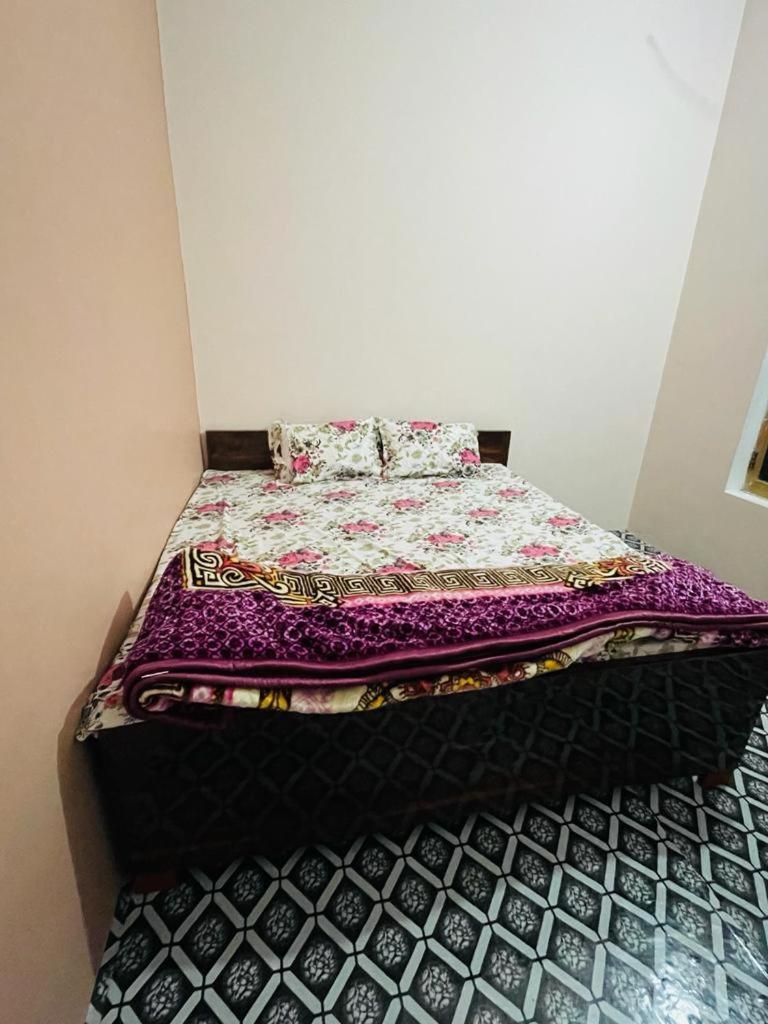 Apartment Ashu Homestay Ayodhya