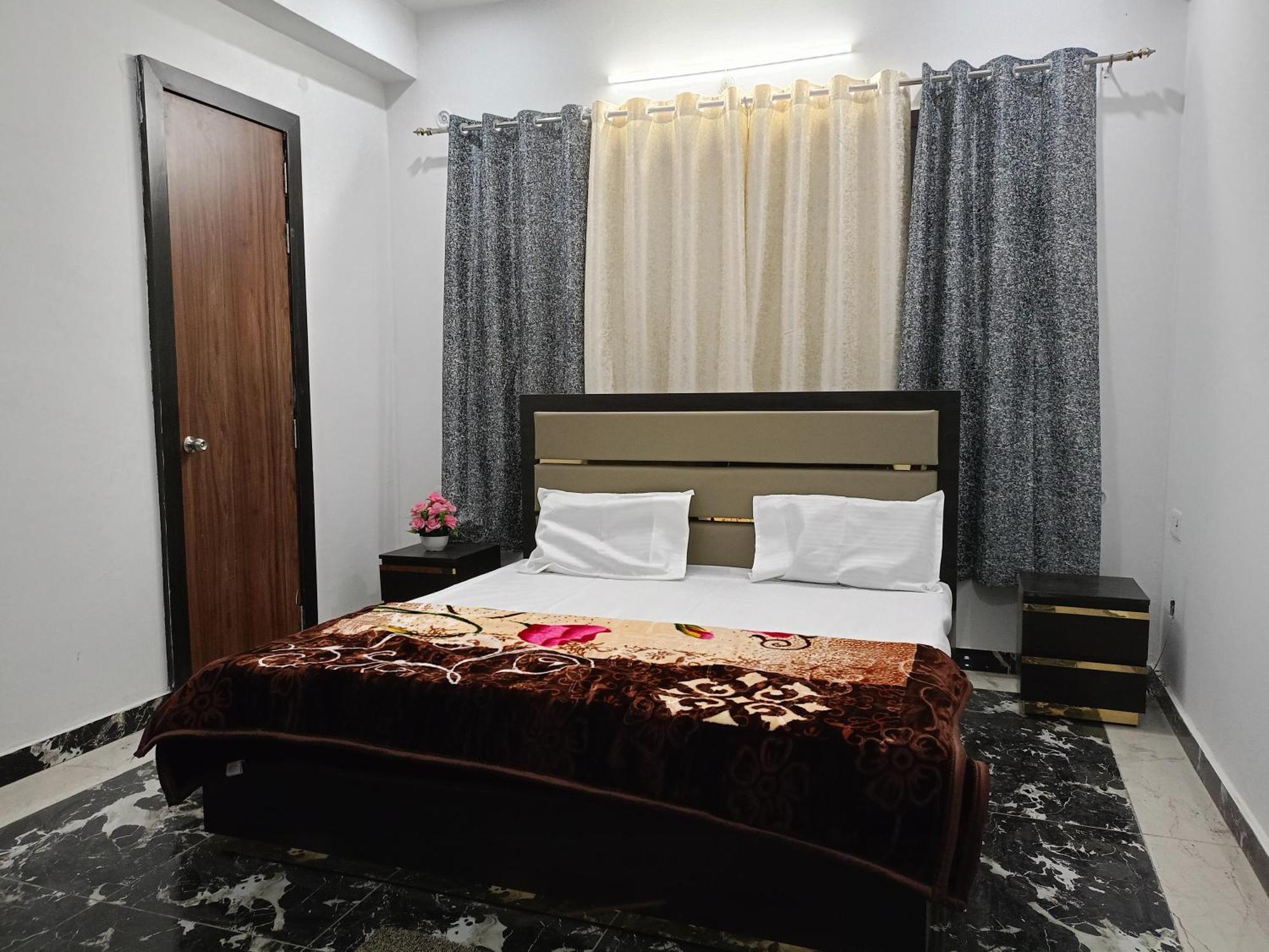 Daya Inn *