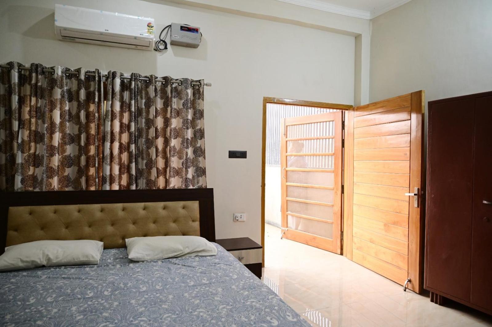 Surendra Homestay
