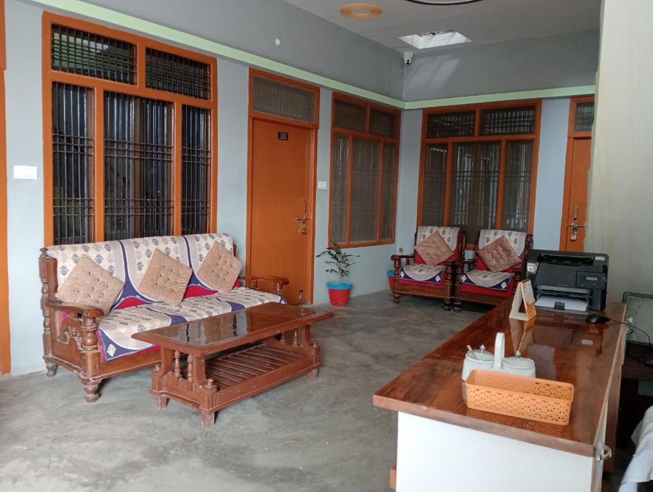 Harsh Homestay Ayodhya