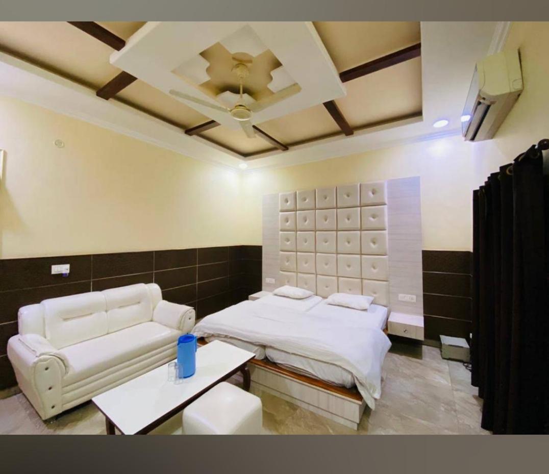 Hotel Shri Ram Ayodhya