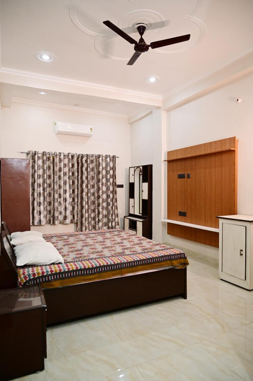 Homestay Surendra