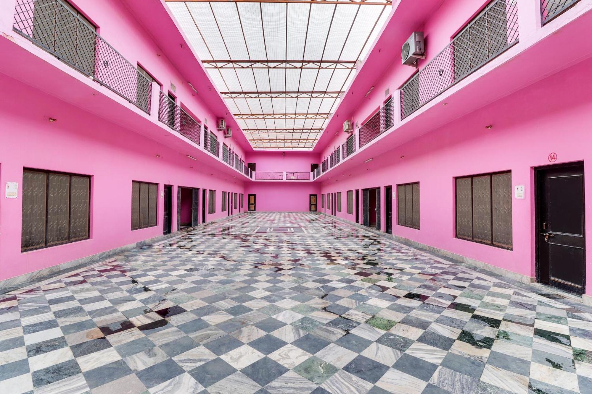 Hotel O Hanuman Bagh Ayodhya