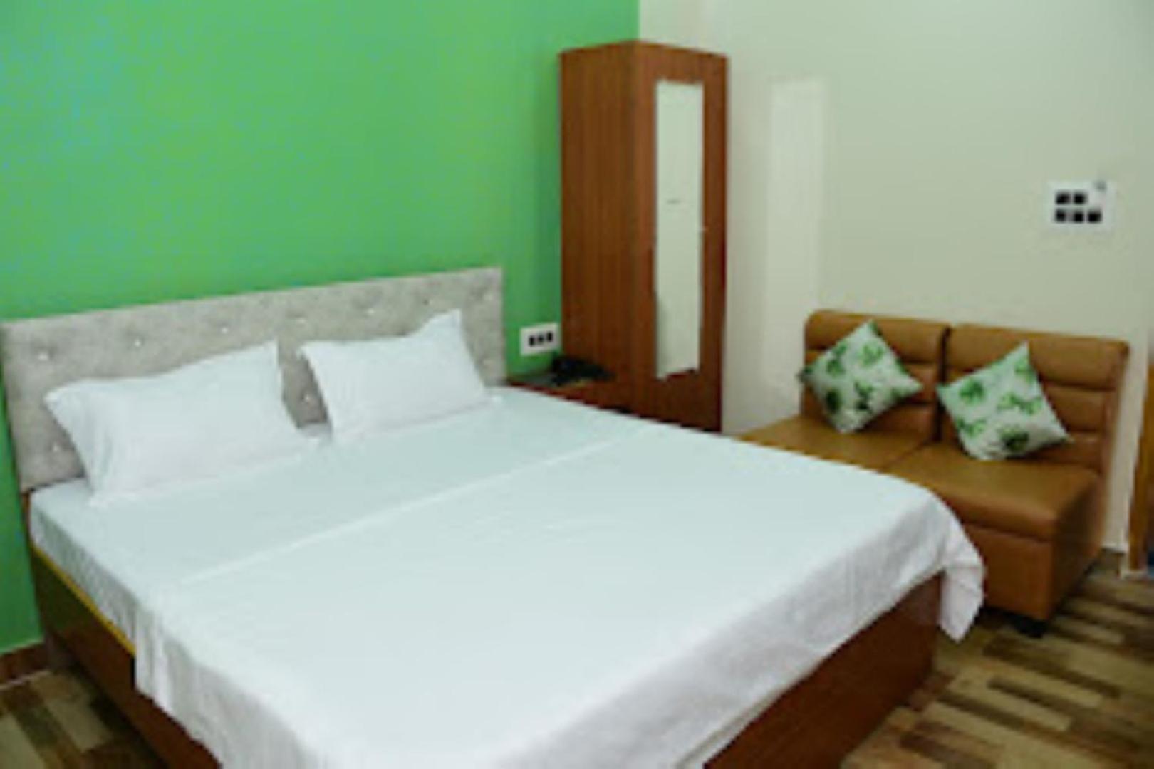 Hotel Renu Paradise , 3*
