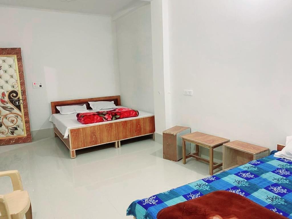 Shri Ram Sewa Trust Hotel *