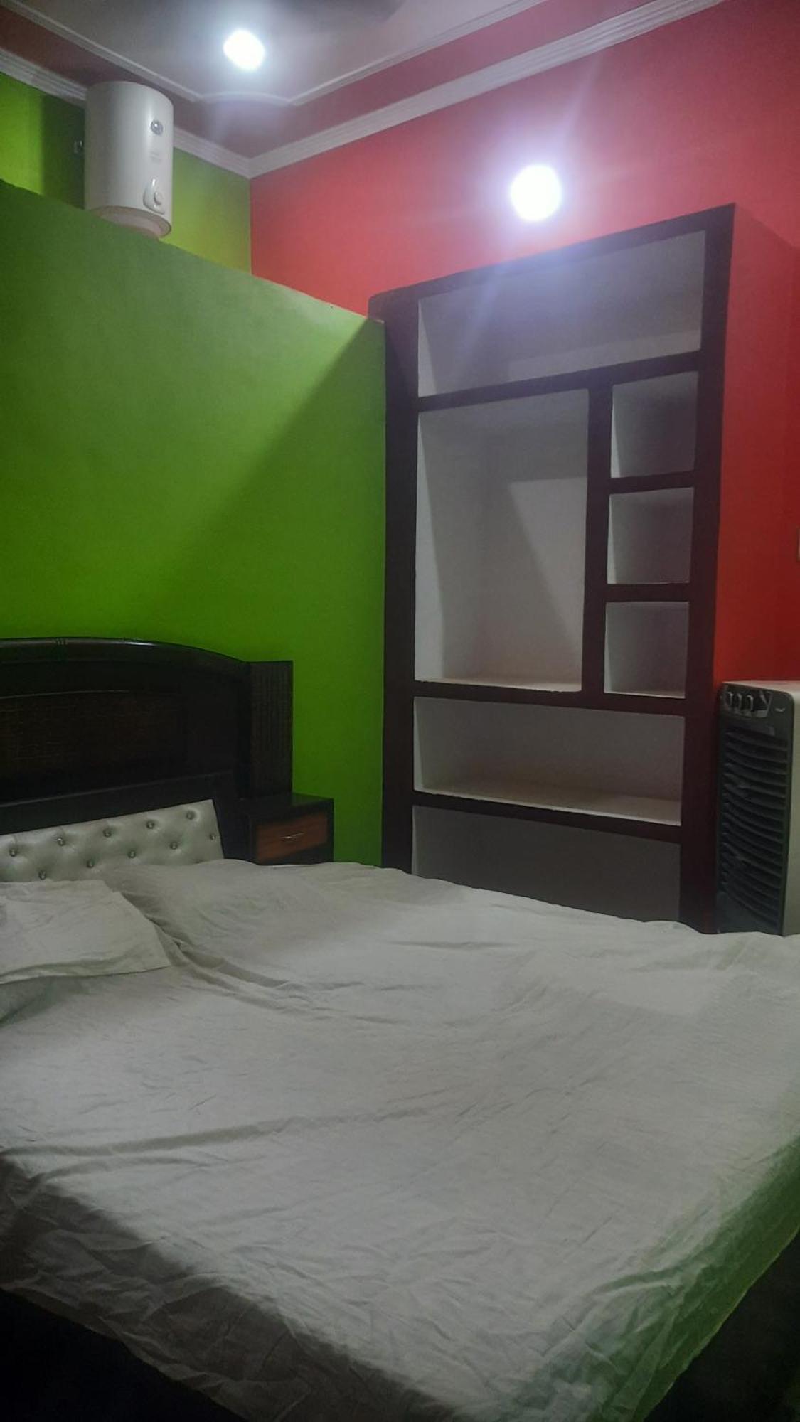 Homestay Shankar & Residency I Near Ram Janm Bhoomi Temple *