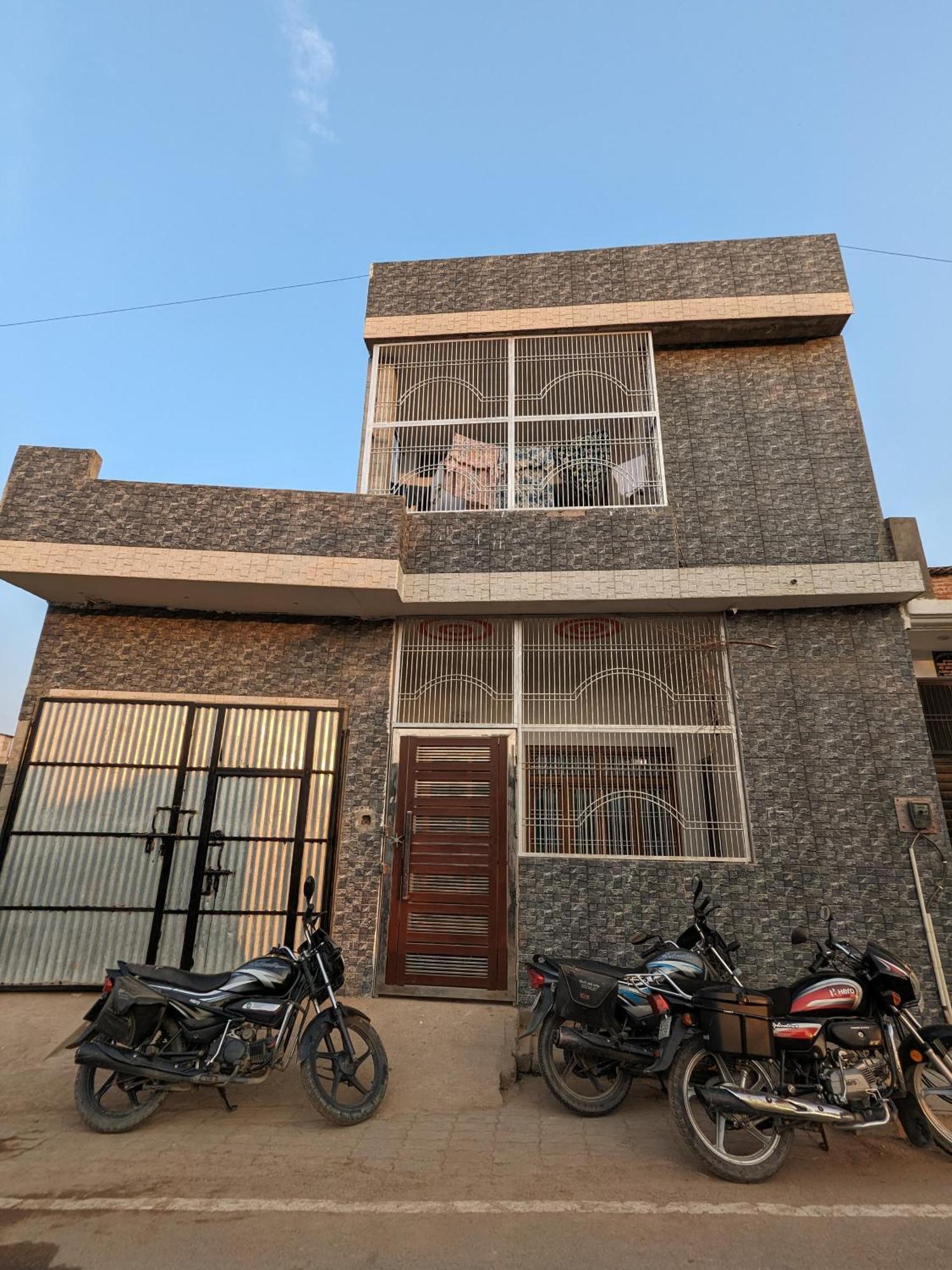 Vasant Vihar Homestay *