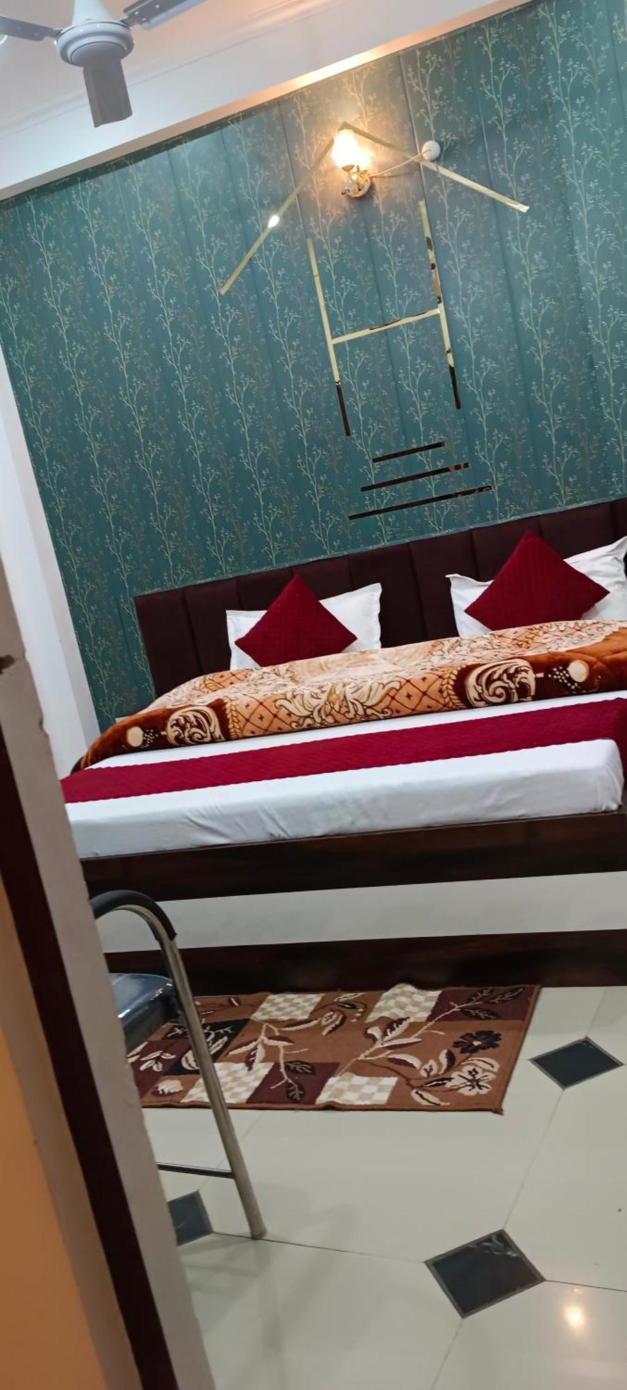 Shree Gorakhnath Hotel