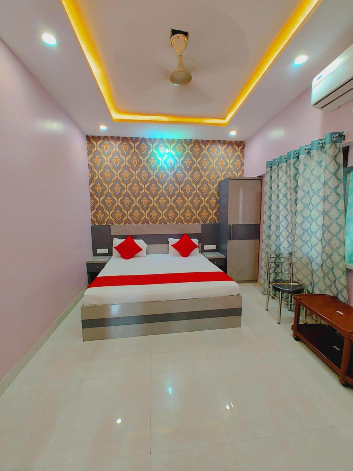 Hotel Palace Ayodhya