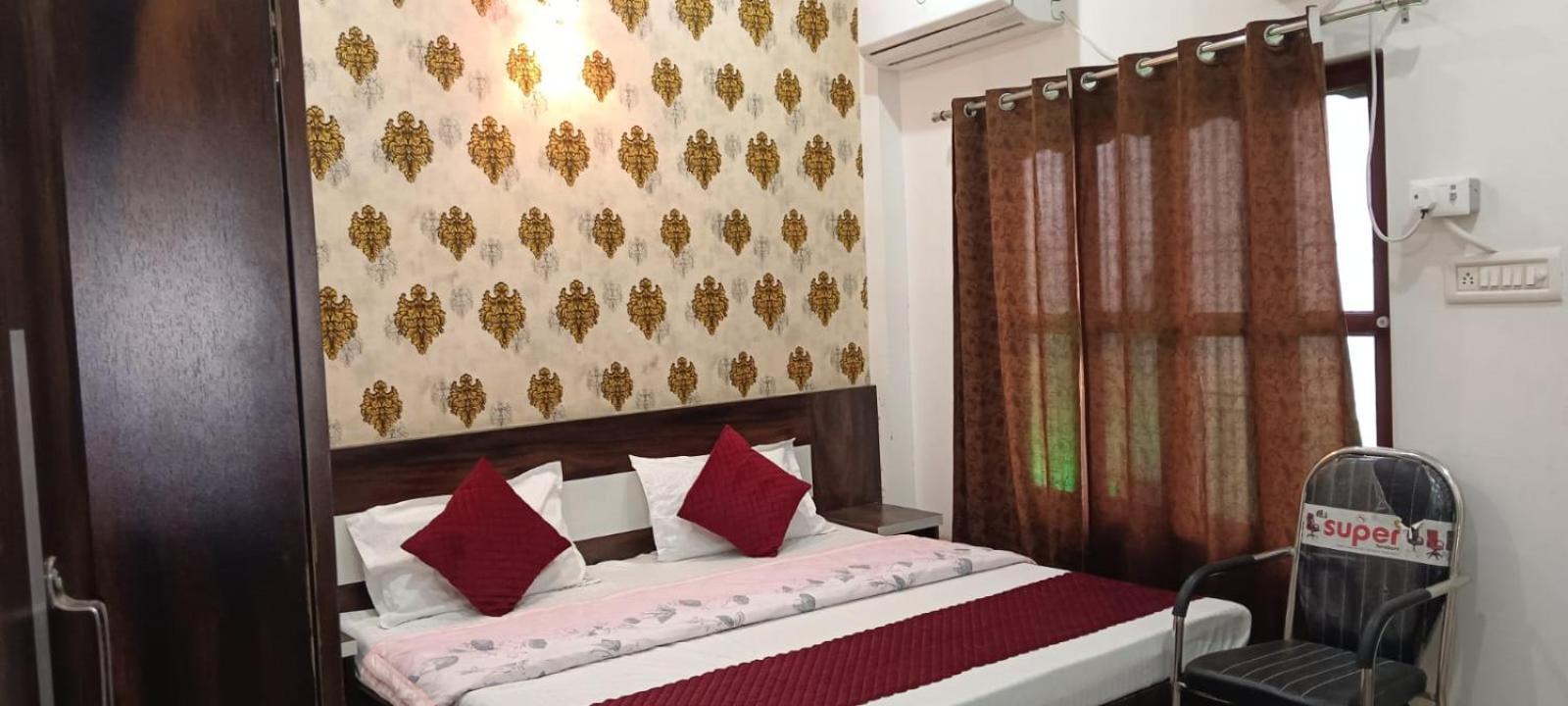 Hotel Shree Gorakhnath Ayodhya