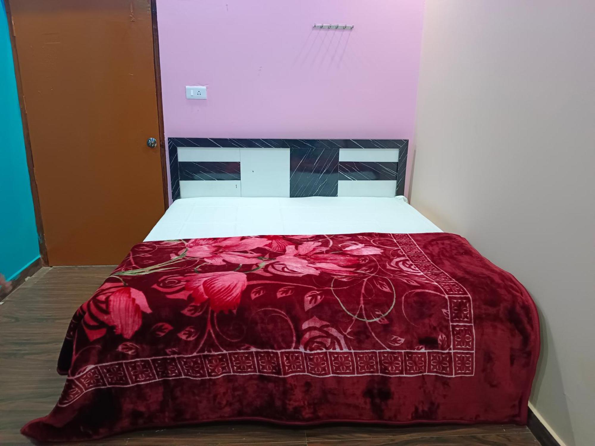 Hotel Residency 5 Min Walking From Ram Janmabhoomi Ayodhya
