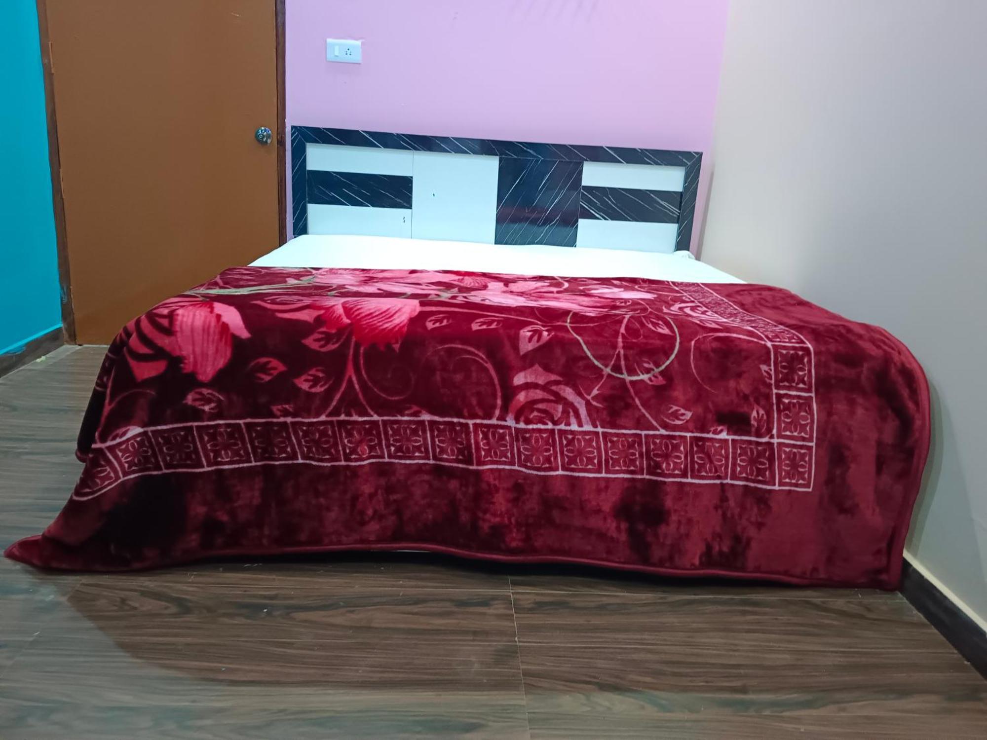 Residency 5 Min Walking From Ram Janmabhoomi 4*