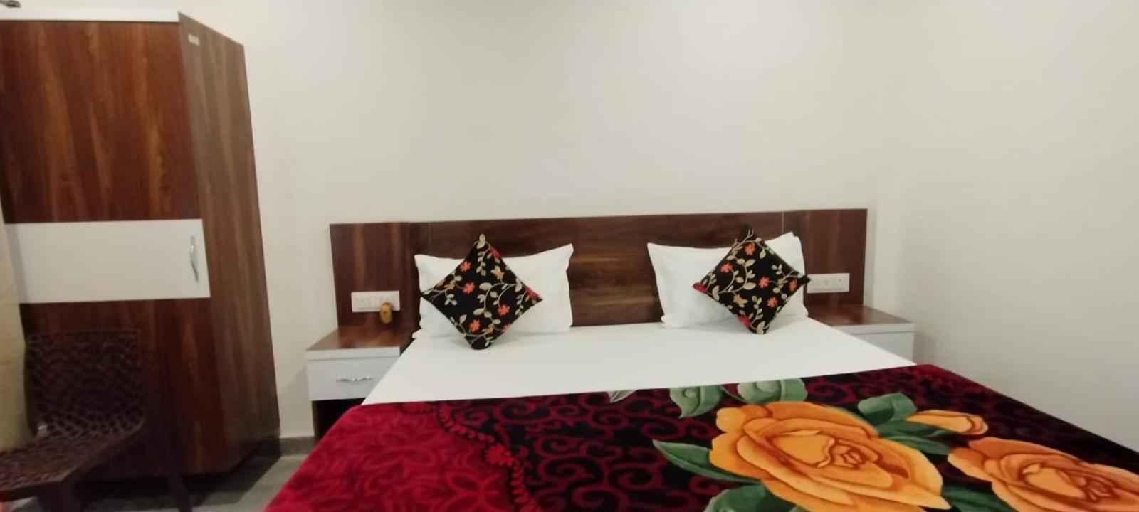 The Nirmala Palace 3*