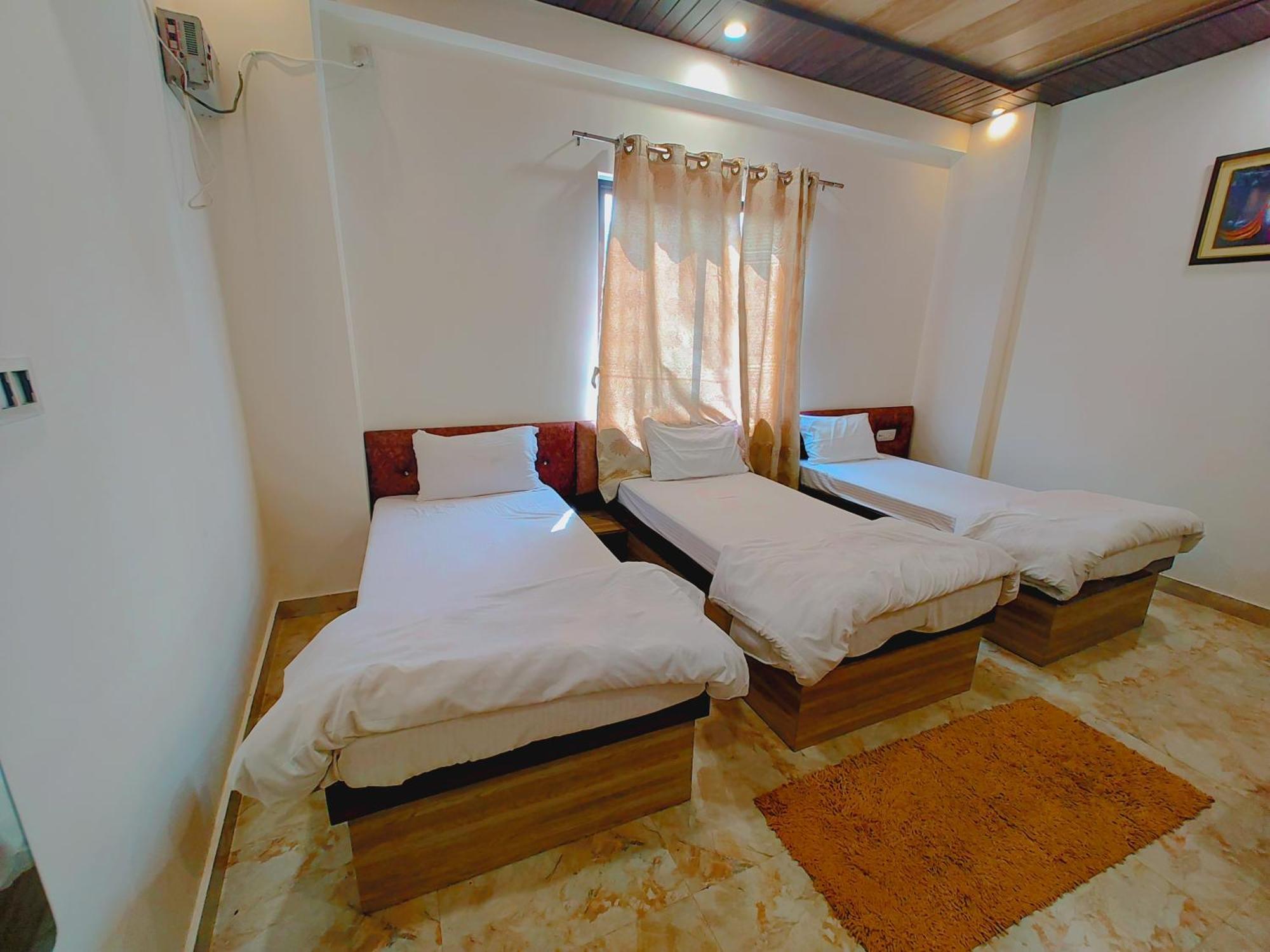 Hotel Elegance And Banquet 3*