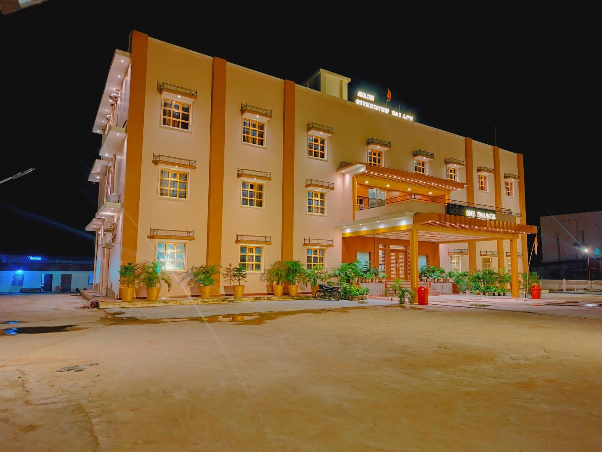 Avadh Sunshine Palace And Hotel
