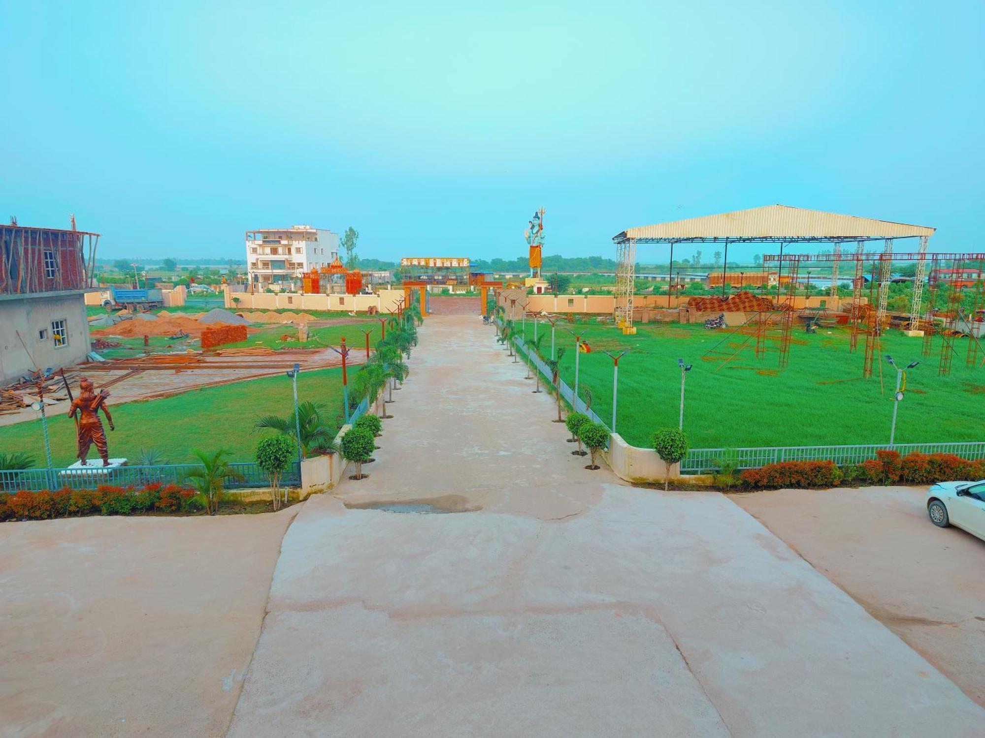 Avadh Sunshine Palace And Hotel