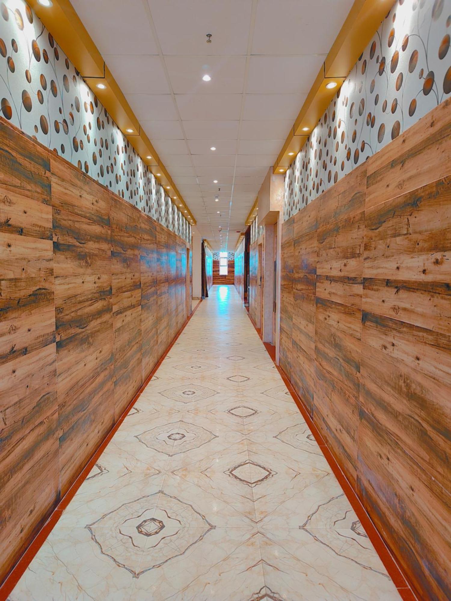 Hotel Avadh Sunshine Palace And Ayodhya