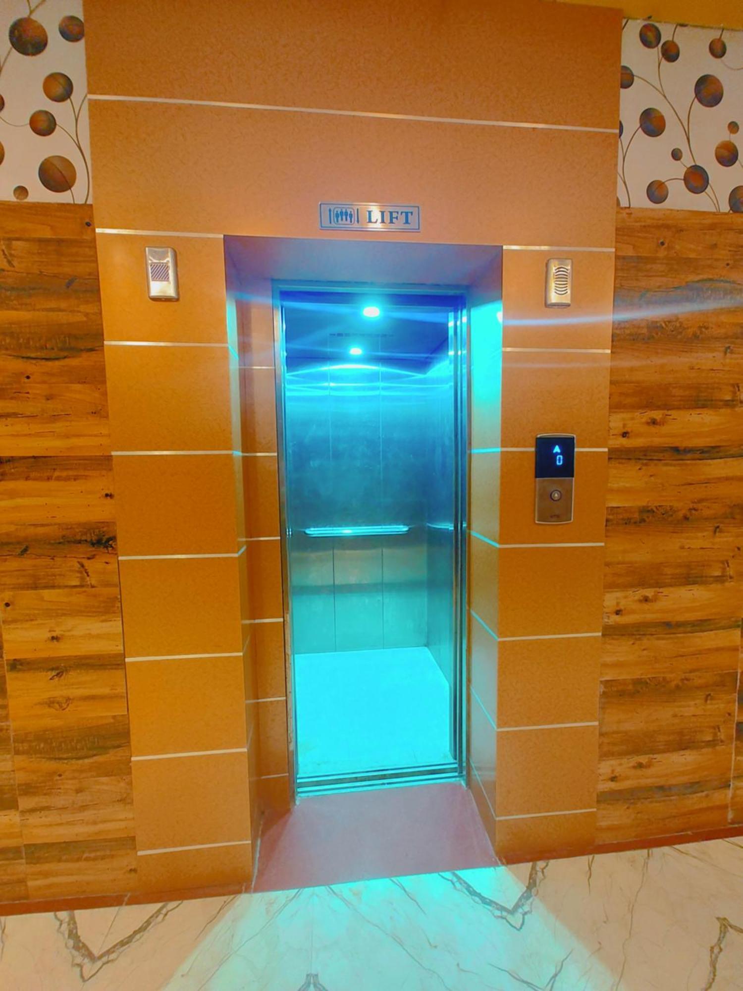 Avadh Sunshine Palace And Hotel