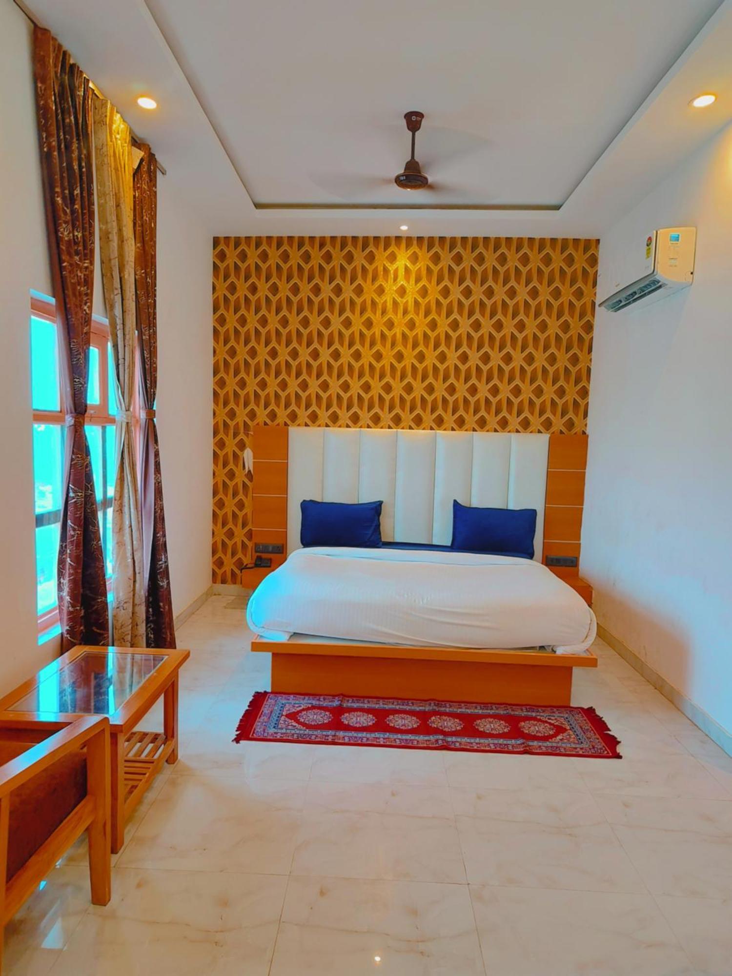 Avadh Sunshine Palace And 4* Ayodhya